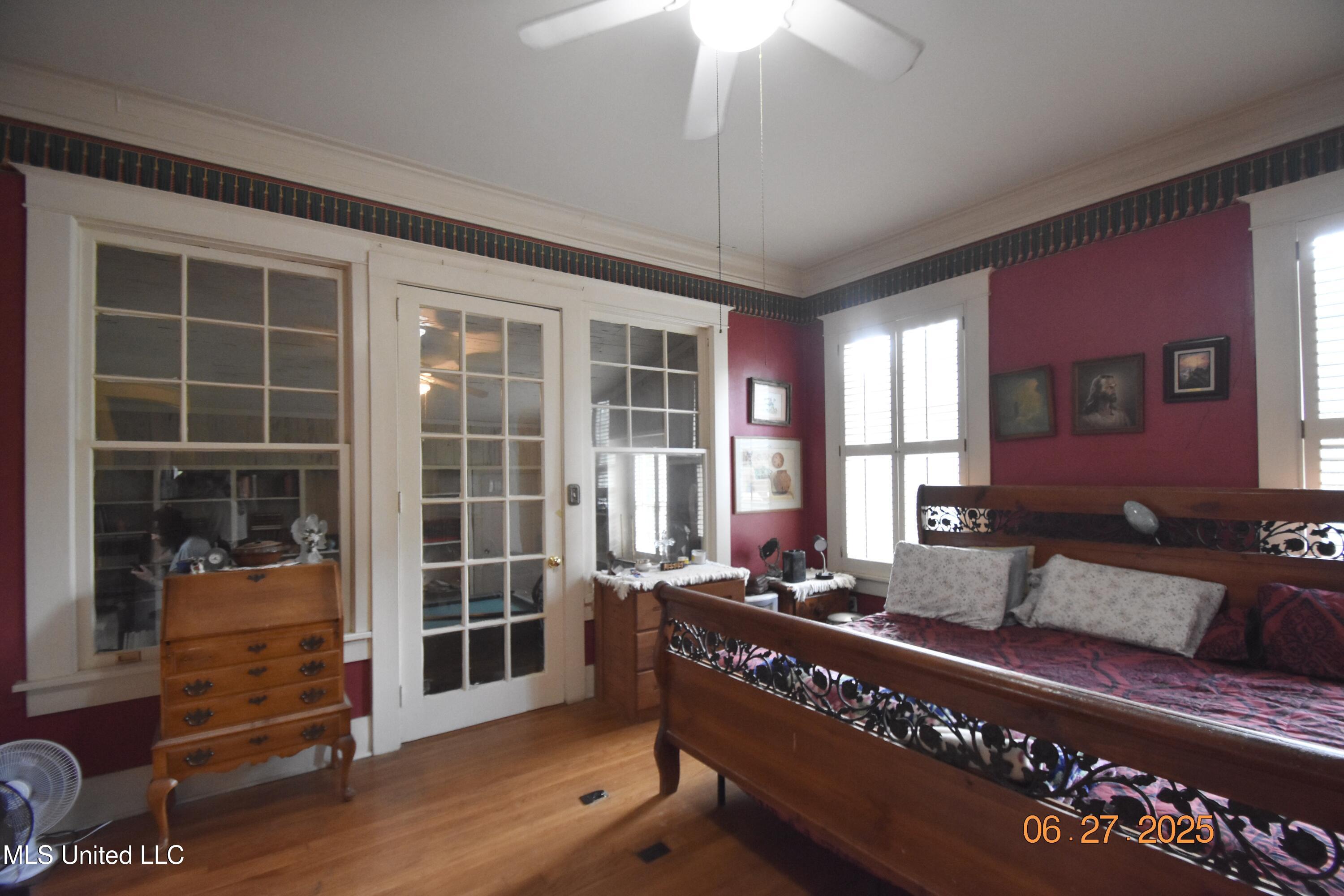 1211 River Road