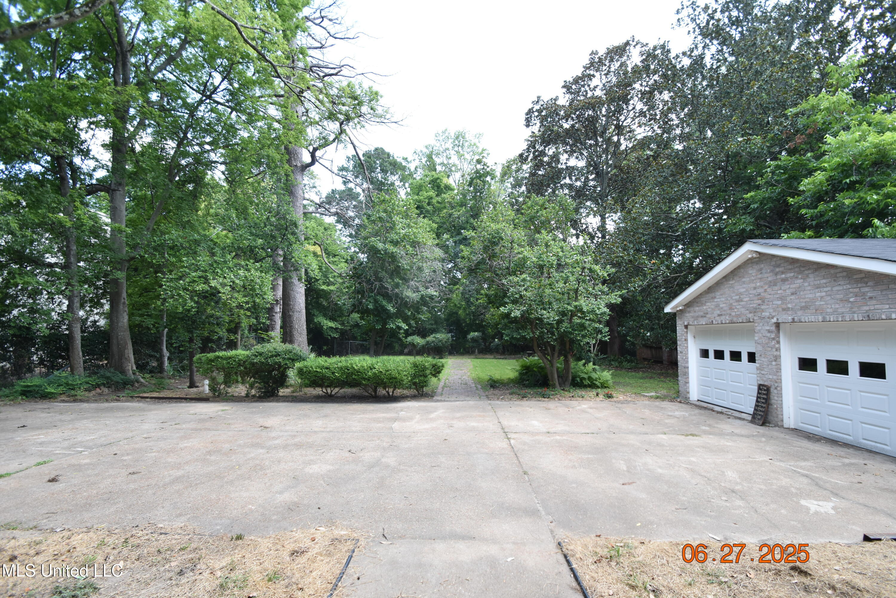 1211 River Road