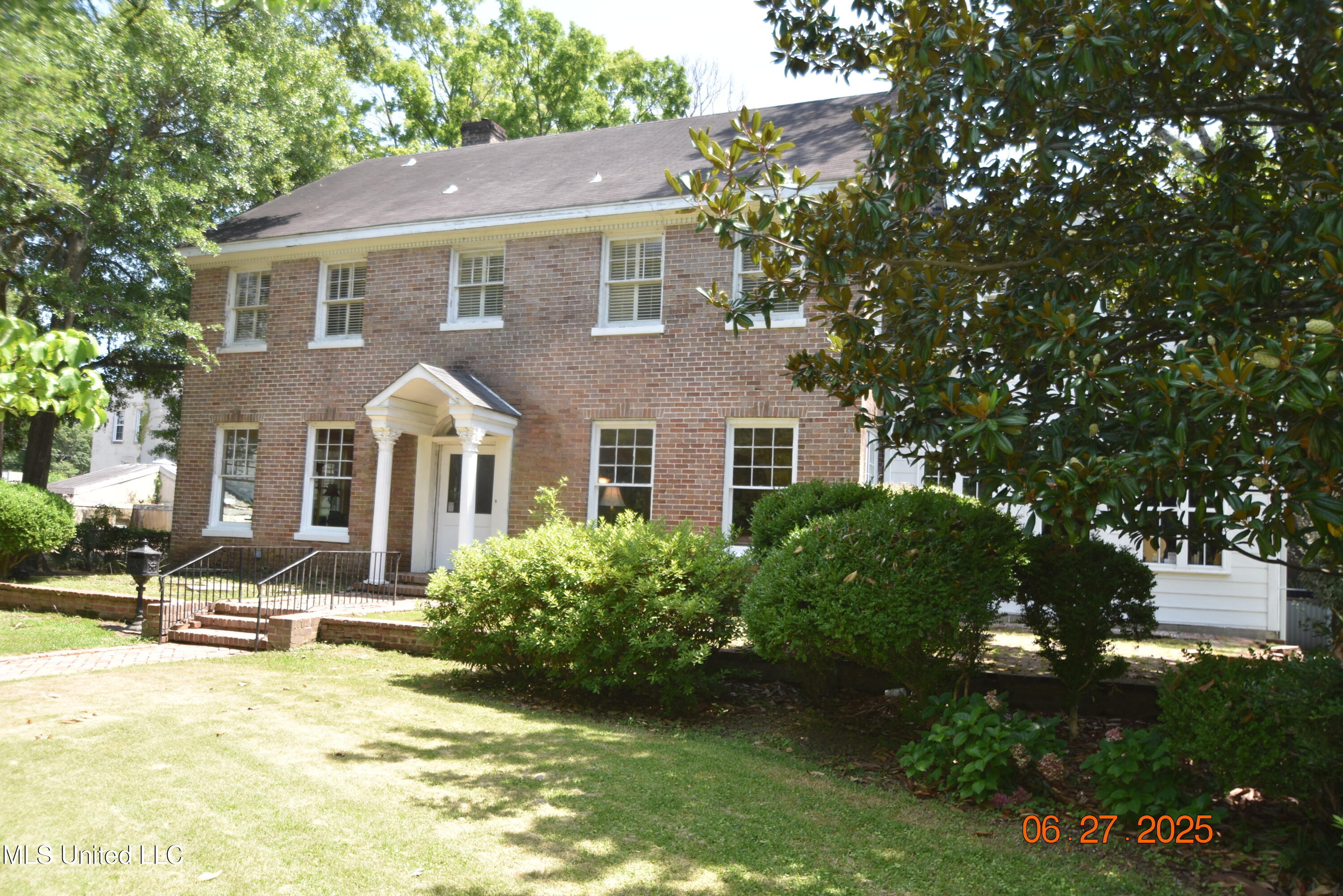 1211 River Road
