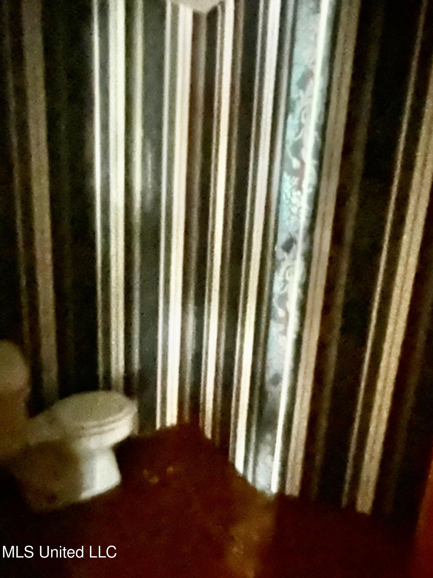 2305 Grenada Boulevard