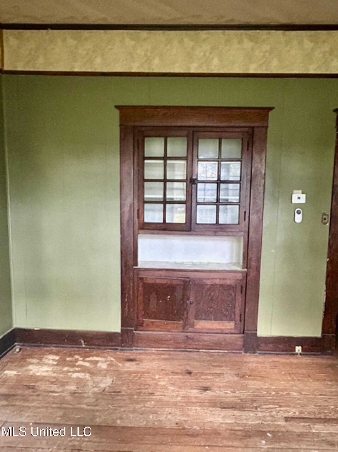 2305 Grenada Boulevard