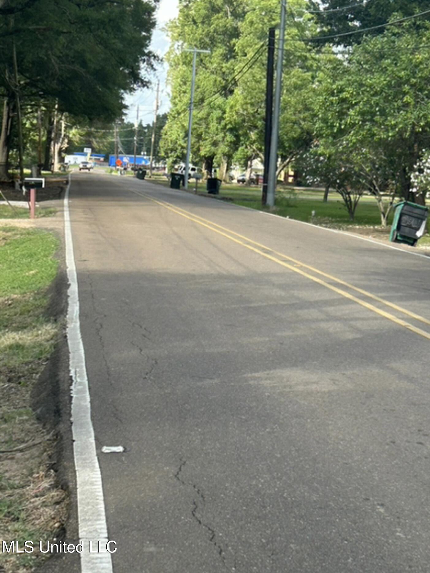 2305 Grenada Boulevard