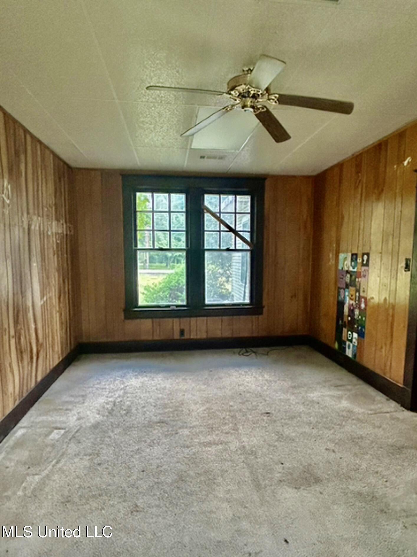 2305 Grenada Boulevard