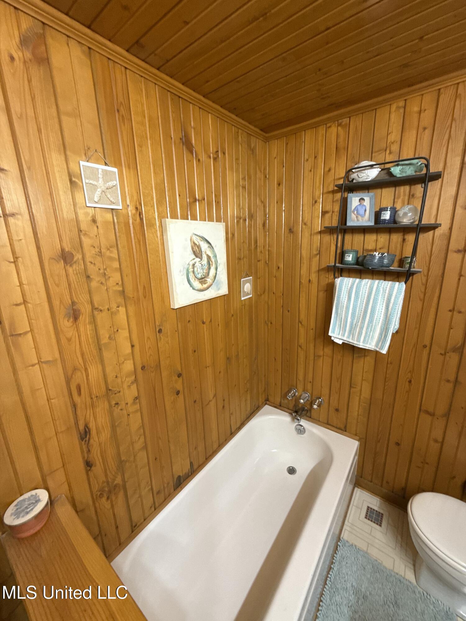 609 N Rutherford Drive