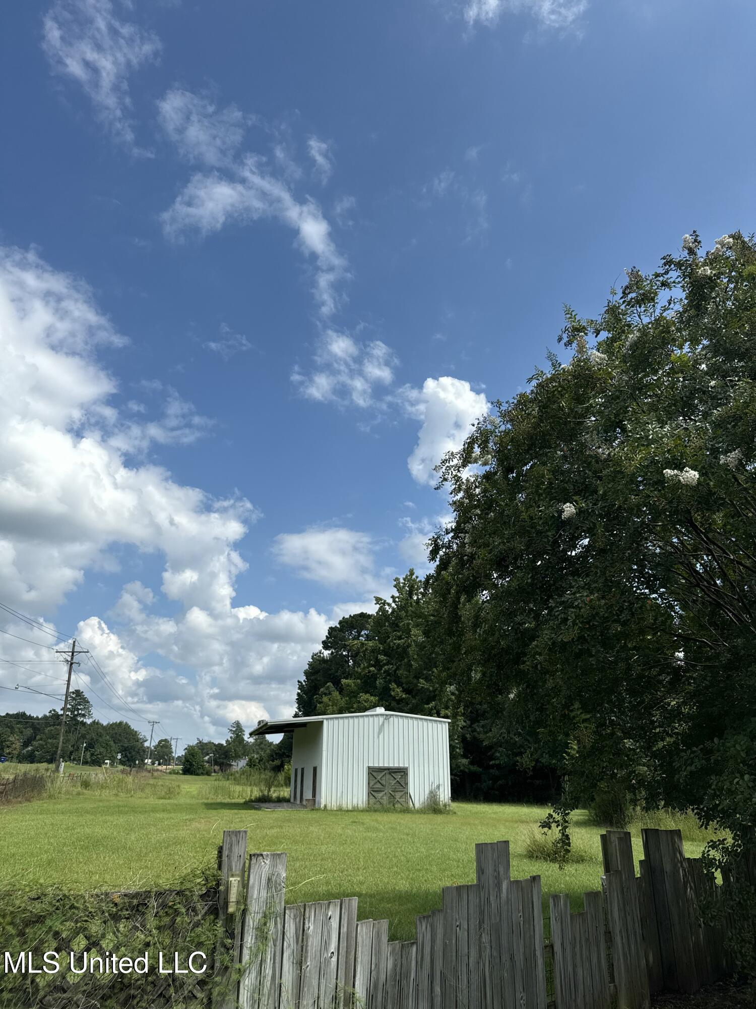 609 N Rutherford Drive