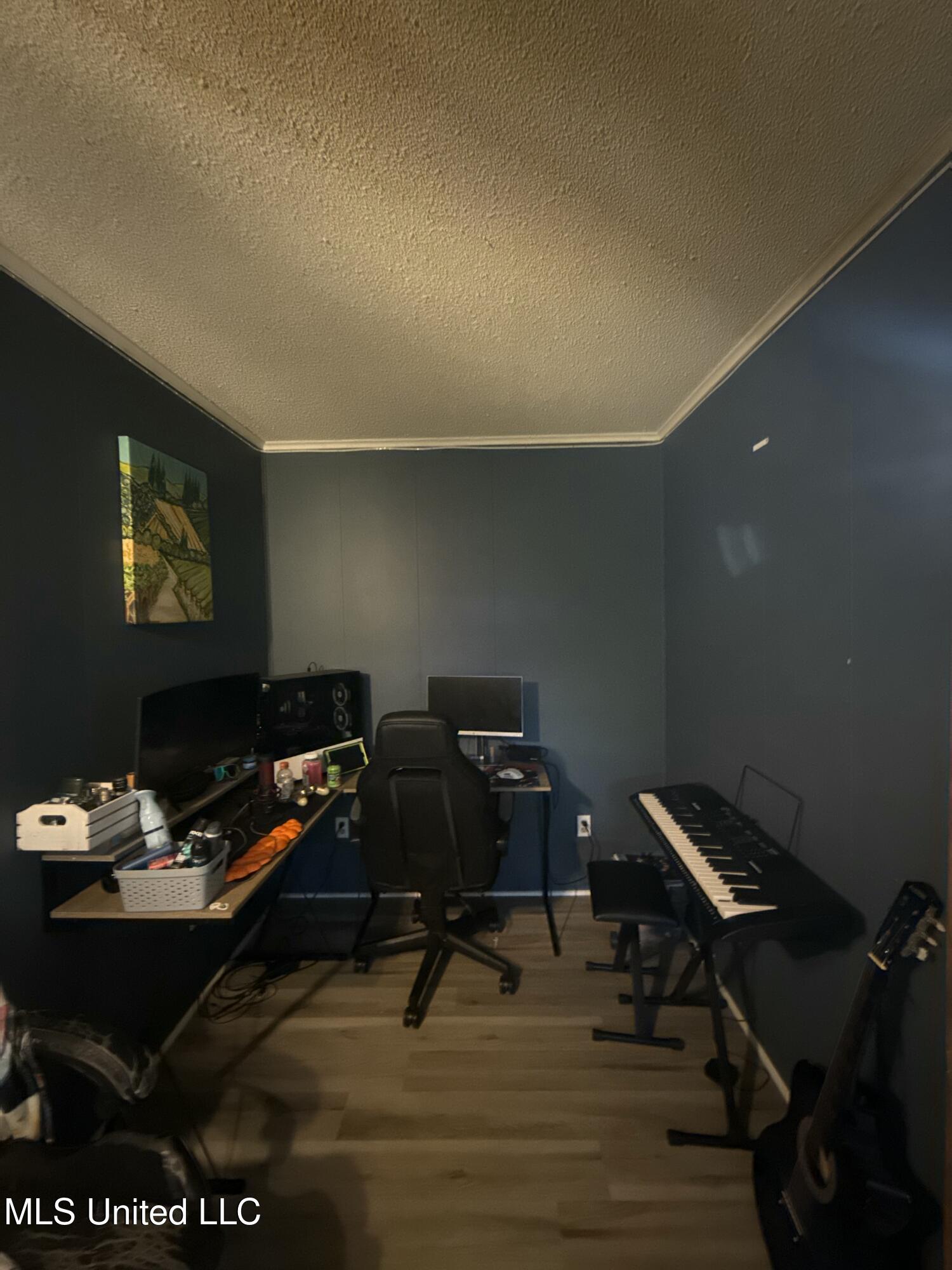 609 N Rutherford Drive