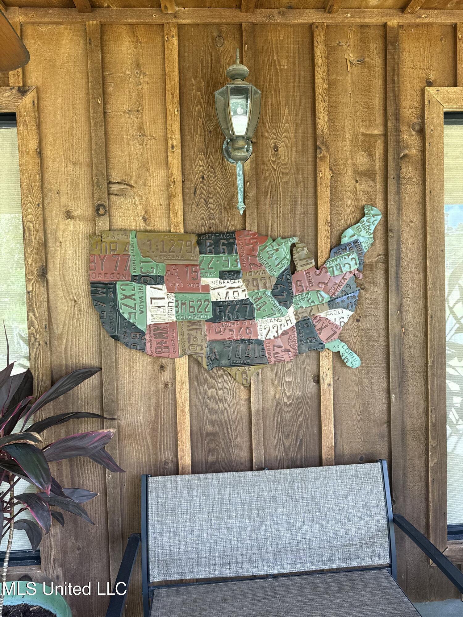 609 N Rutherford Drive