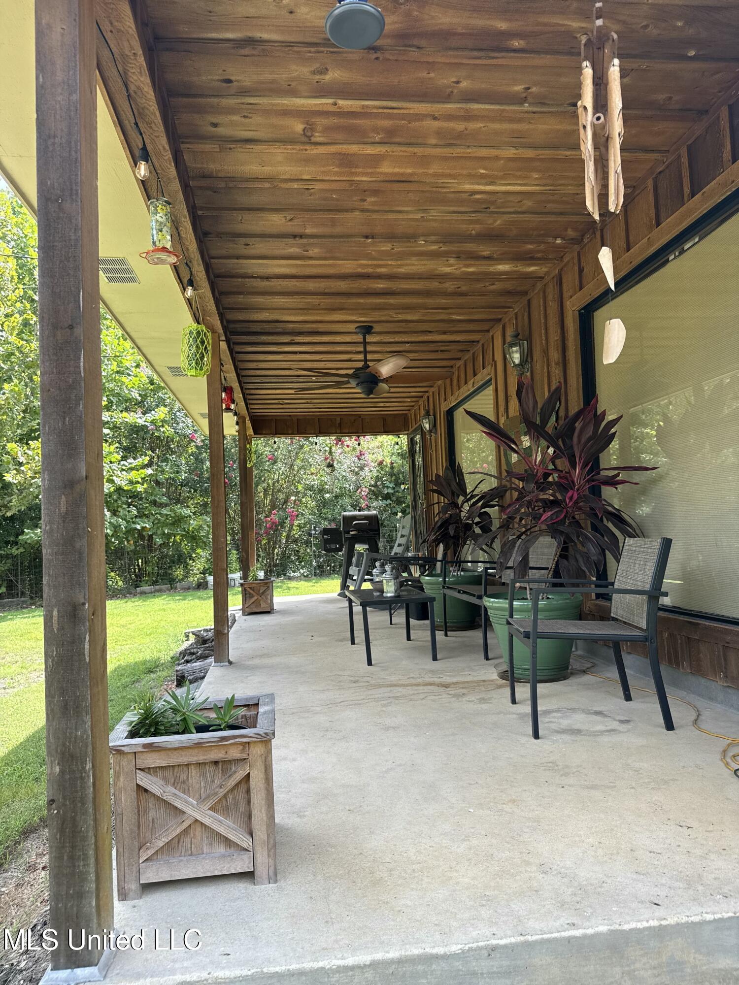 609 N Rutherford Drive