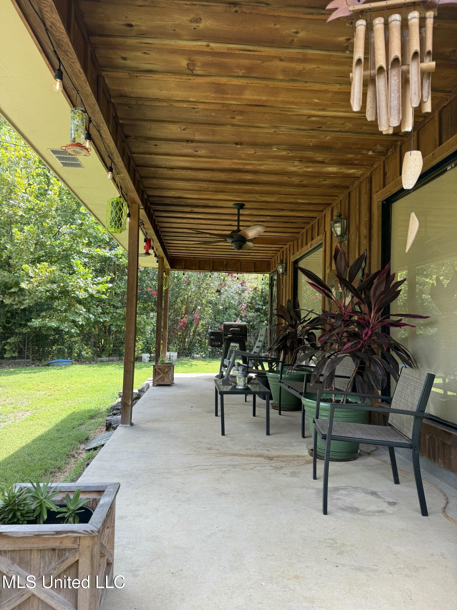 609 N Rutherford Drive