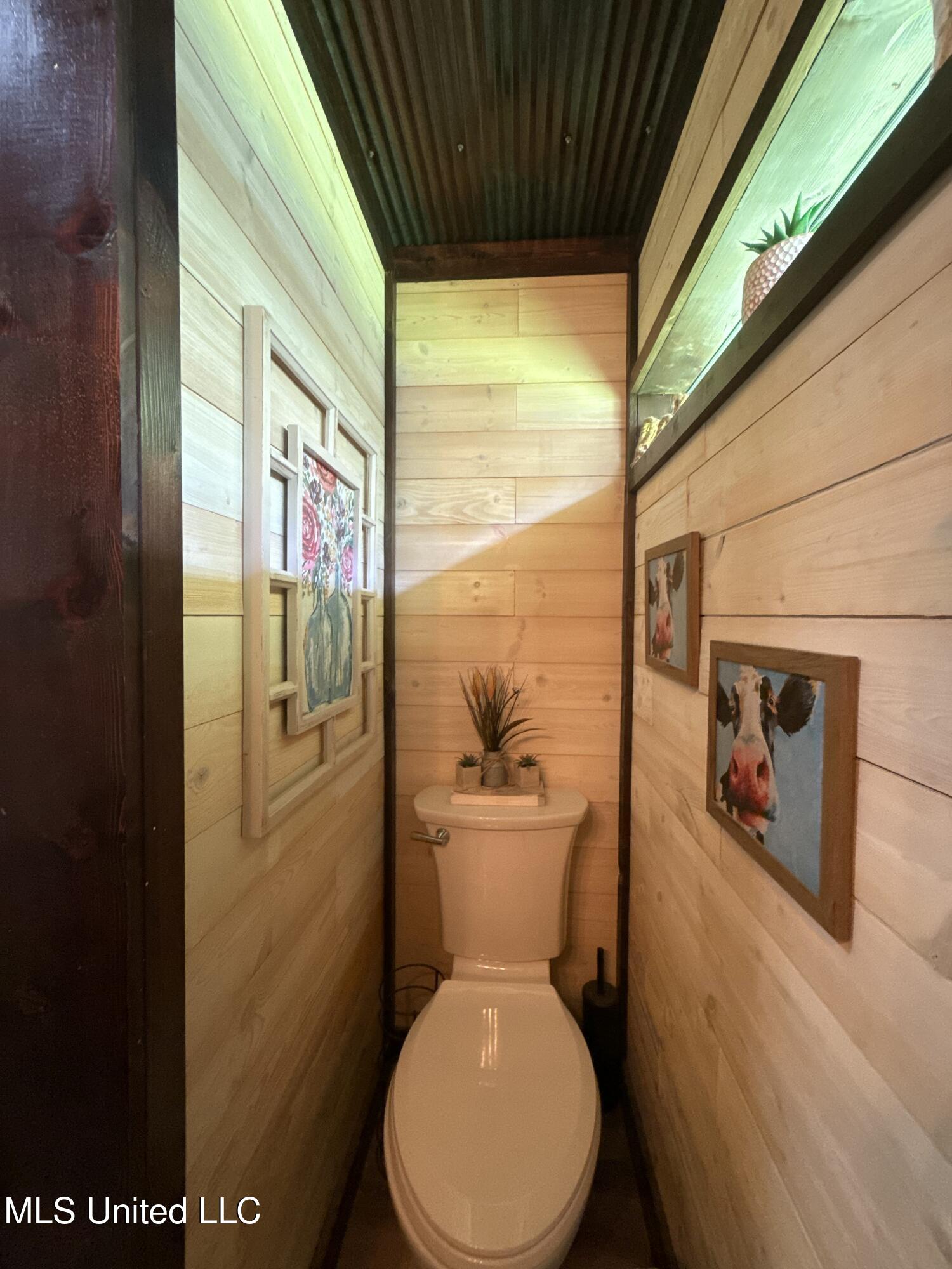 609 N Rutherford Drive