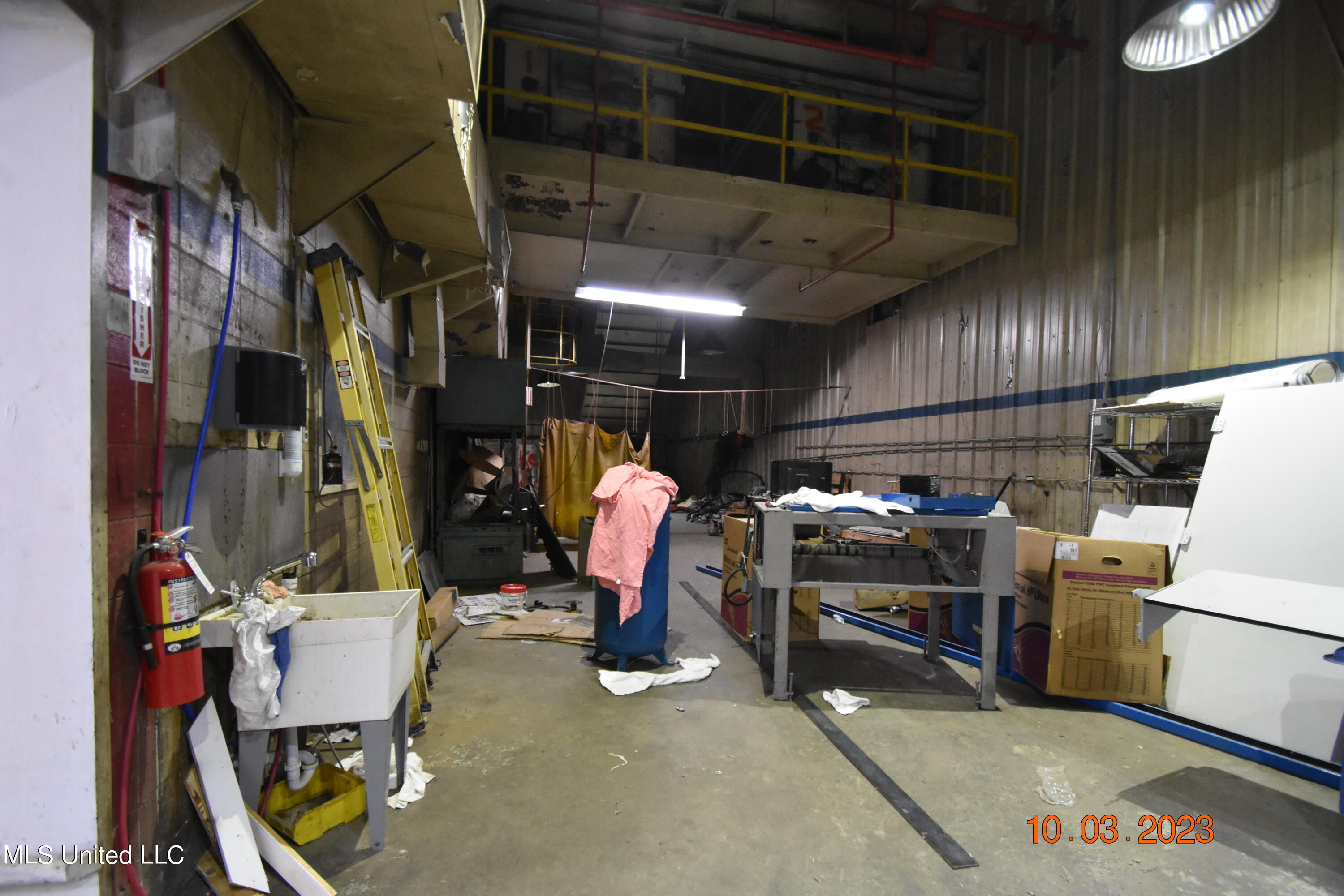 956 N Broadway Street