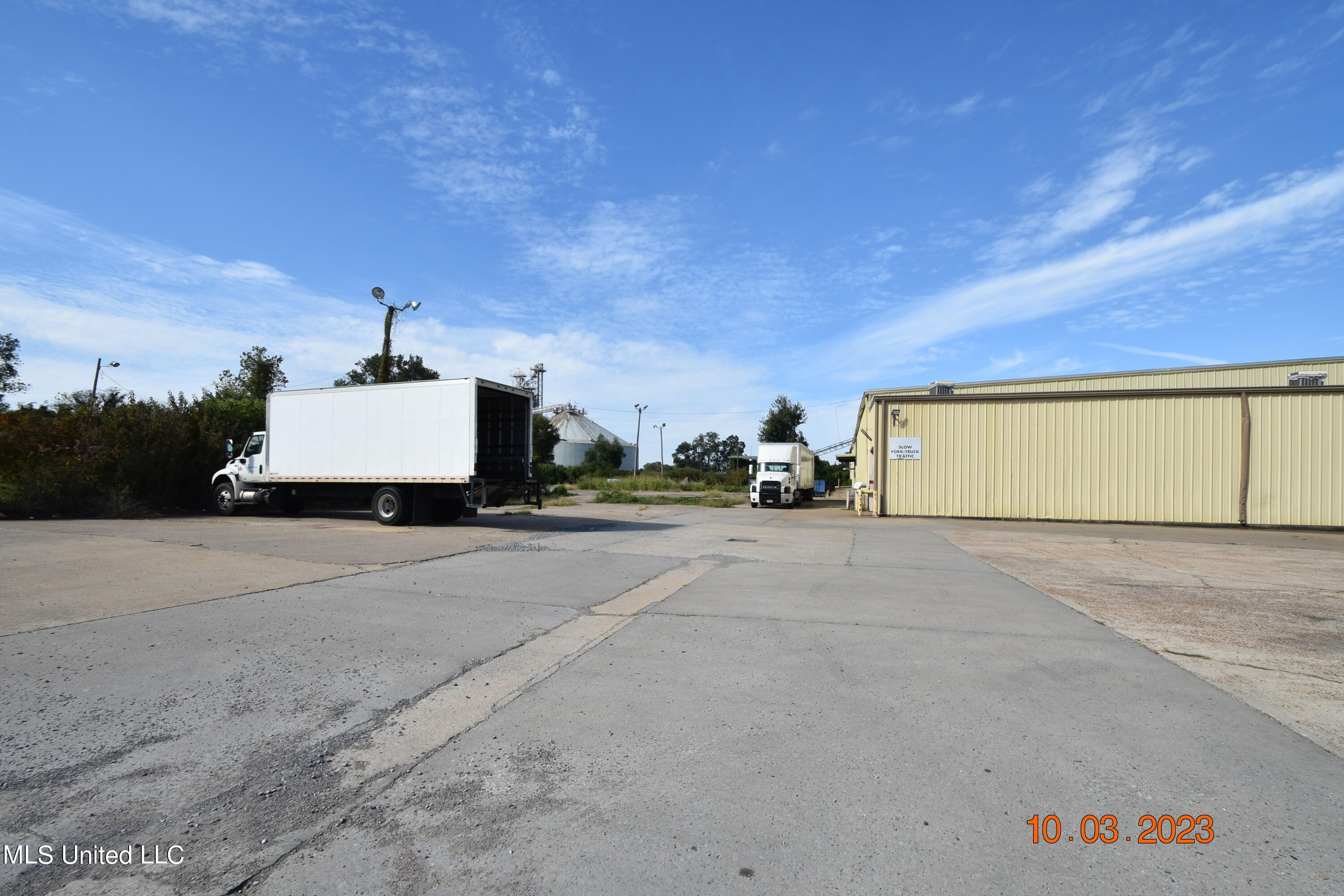 956 N Broadway Street