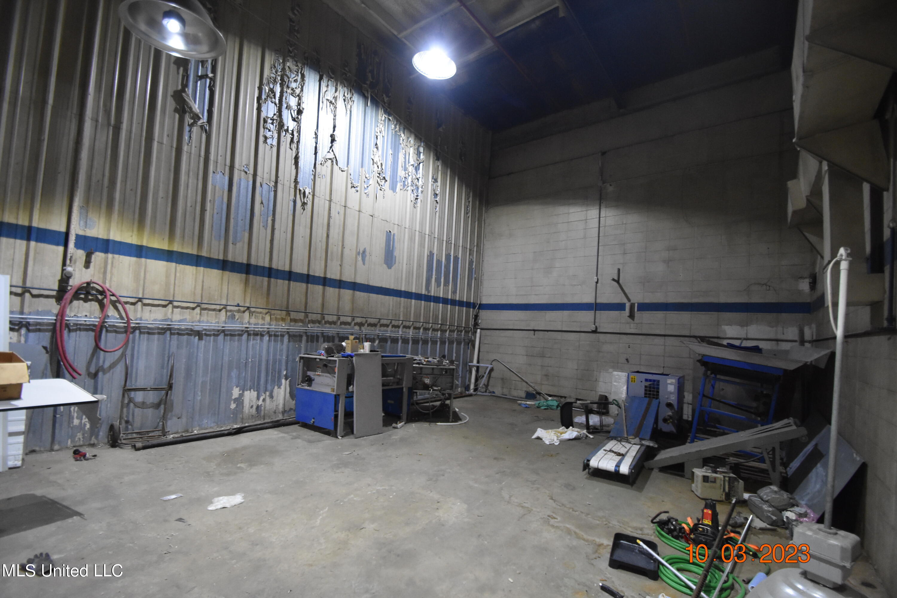 956 N Broadway Street