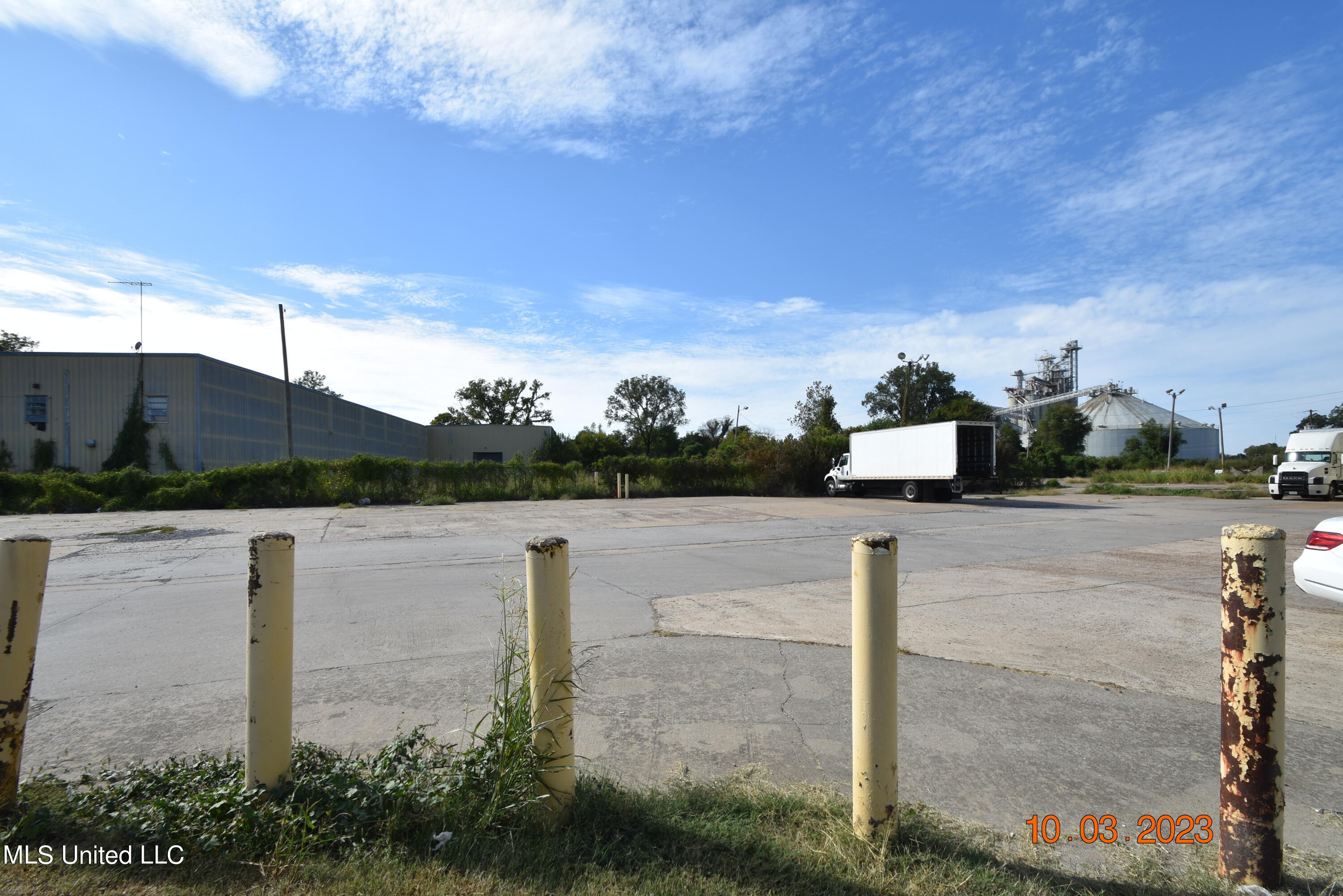 956 N Broadway Street