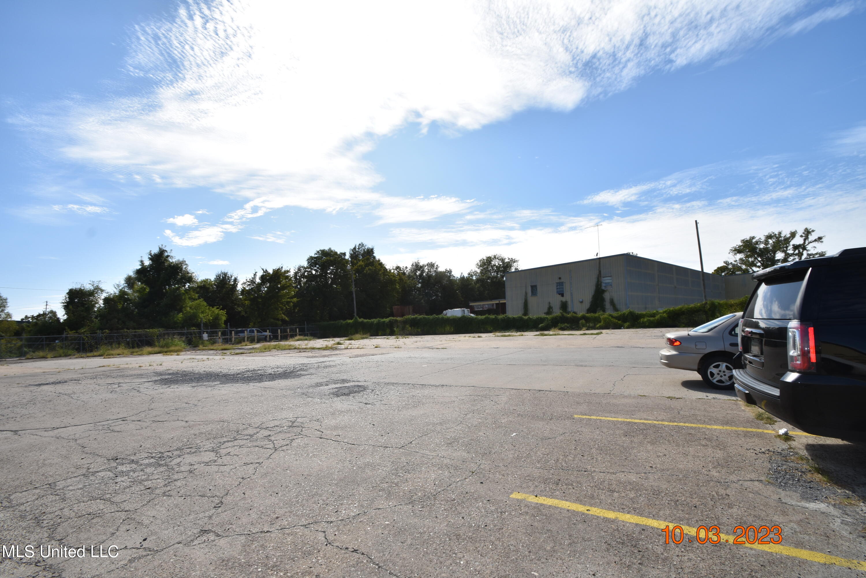 956 N Broadway Street