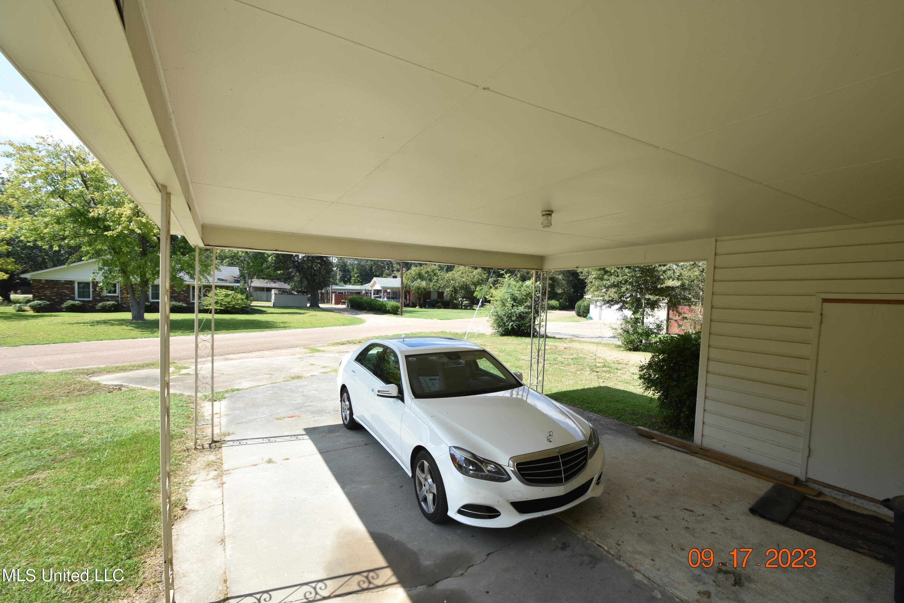 501 Macarthur Avenue