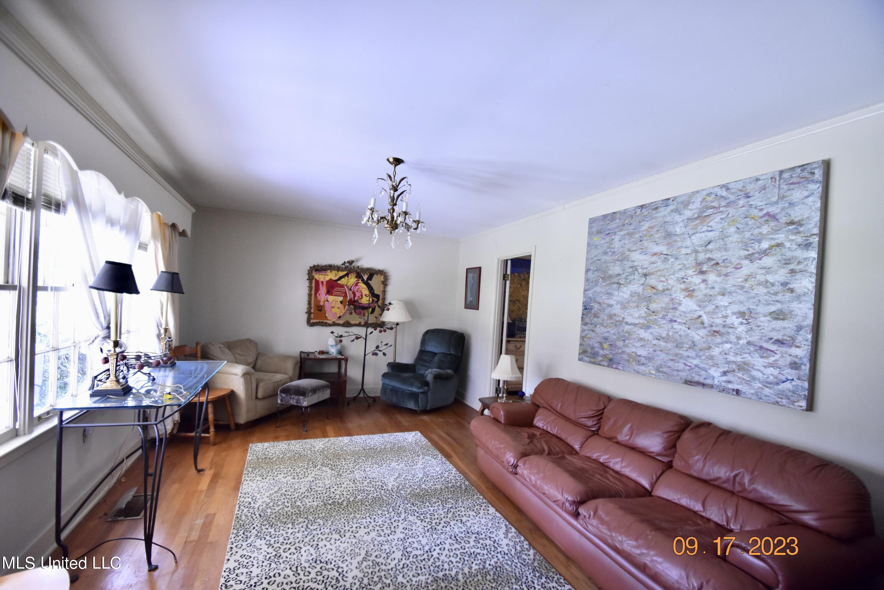 501 Macarthur Avenue