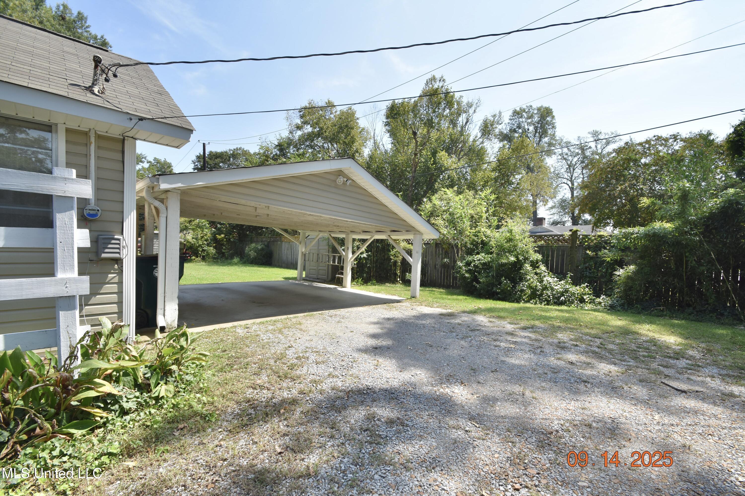 112 E Jefferson Avenue