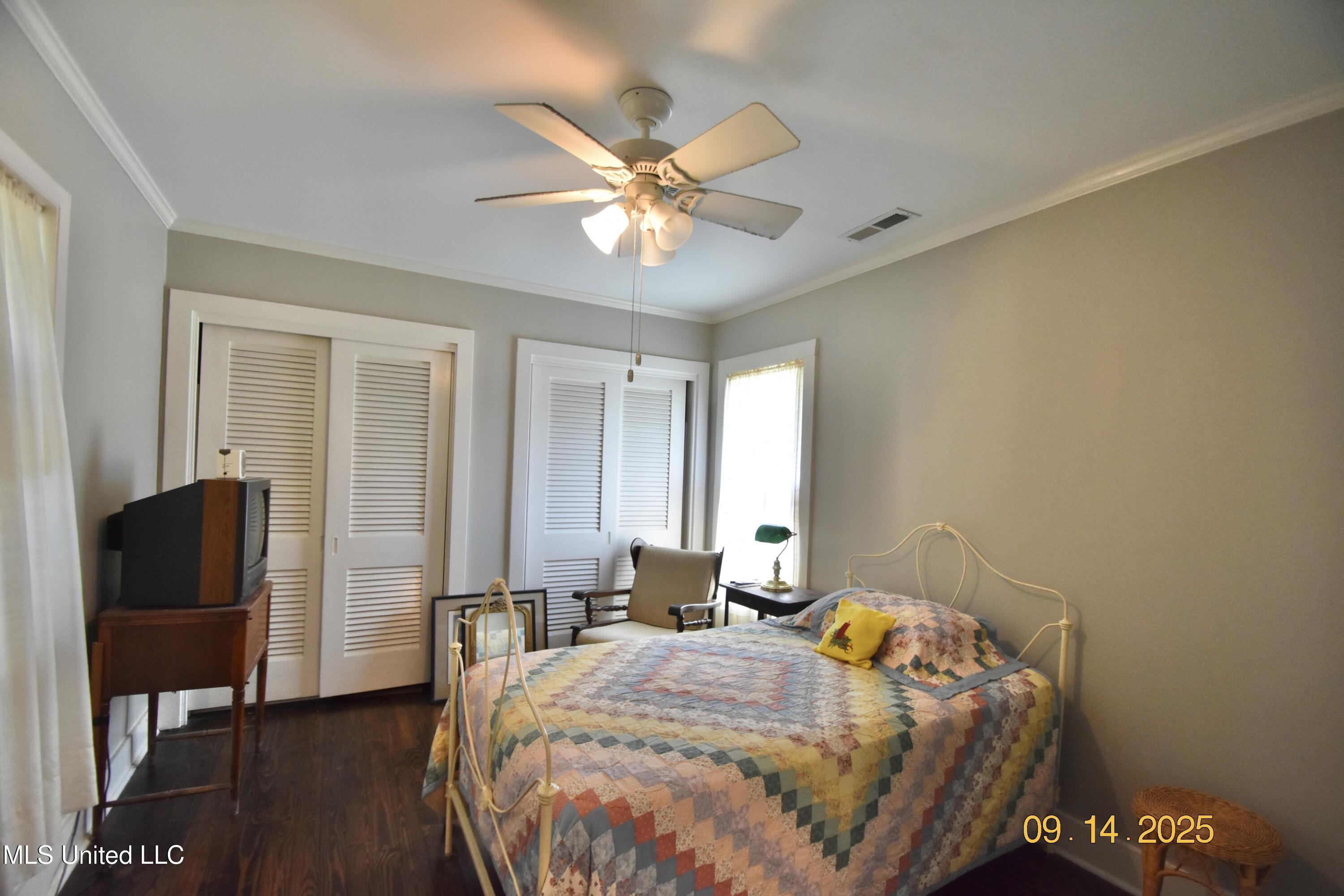 112 E Jefferson Avenue