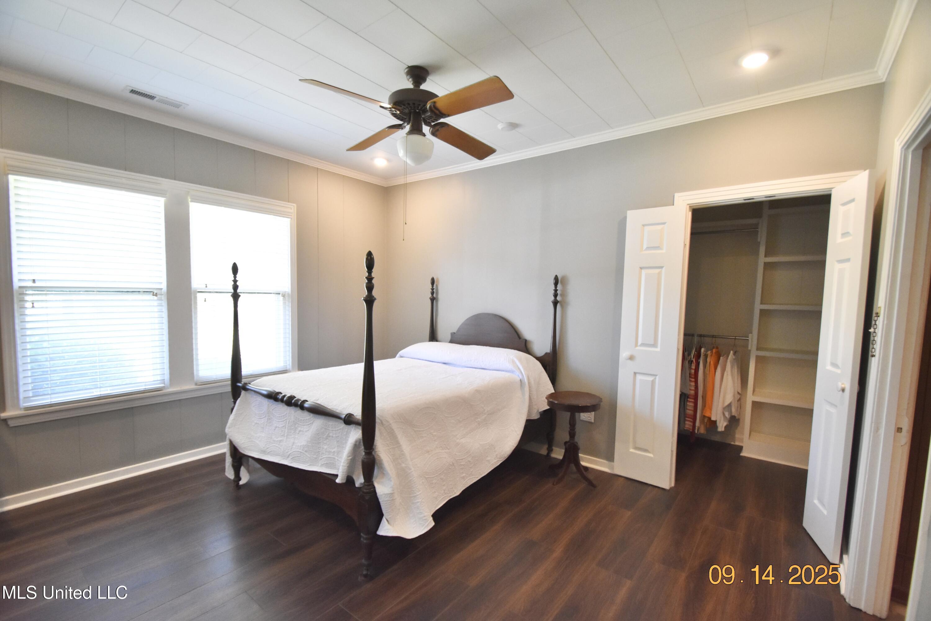 112 E Jefferson Avenue