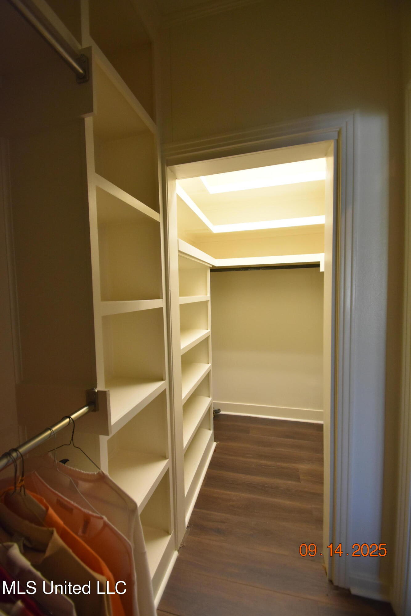 112 E Jefferson Avenue