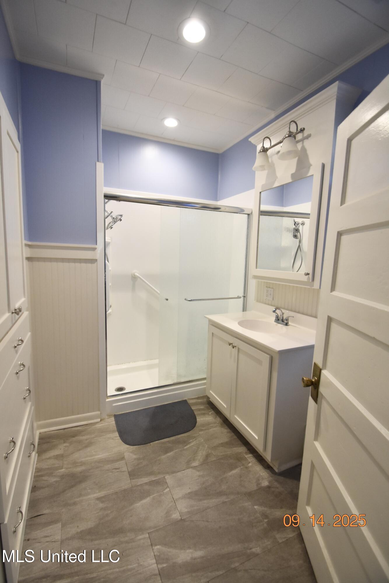 112 E Jefferson Avenue