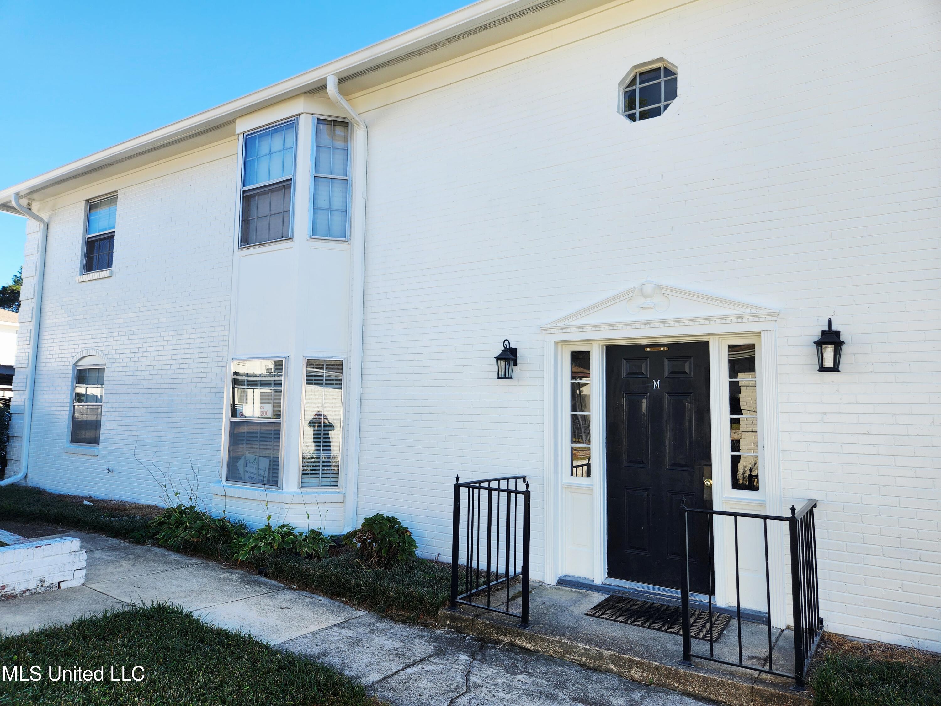 5025 Wayneland Drive, M1