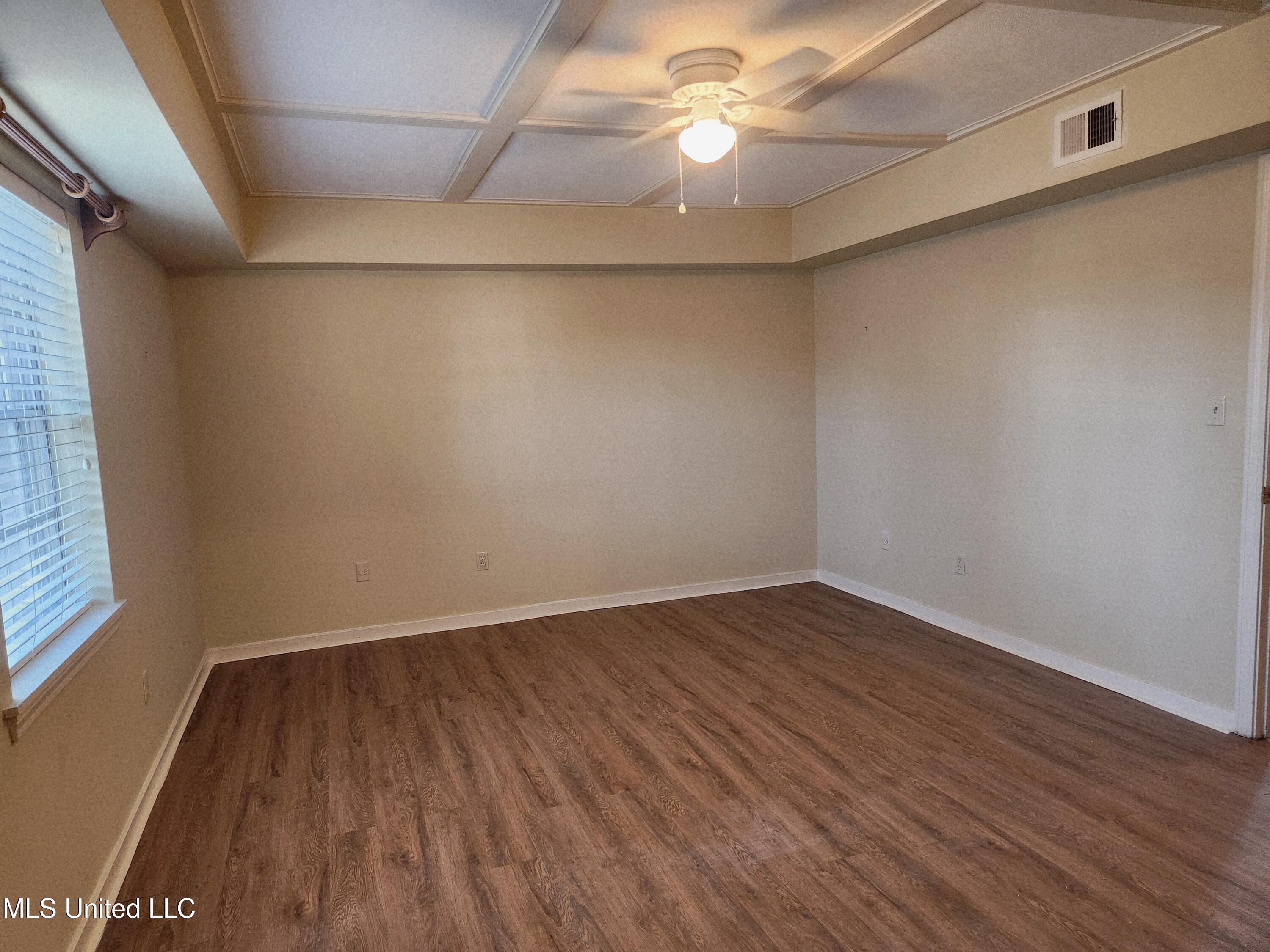 5025 Wayneland Drive, M1