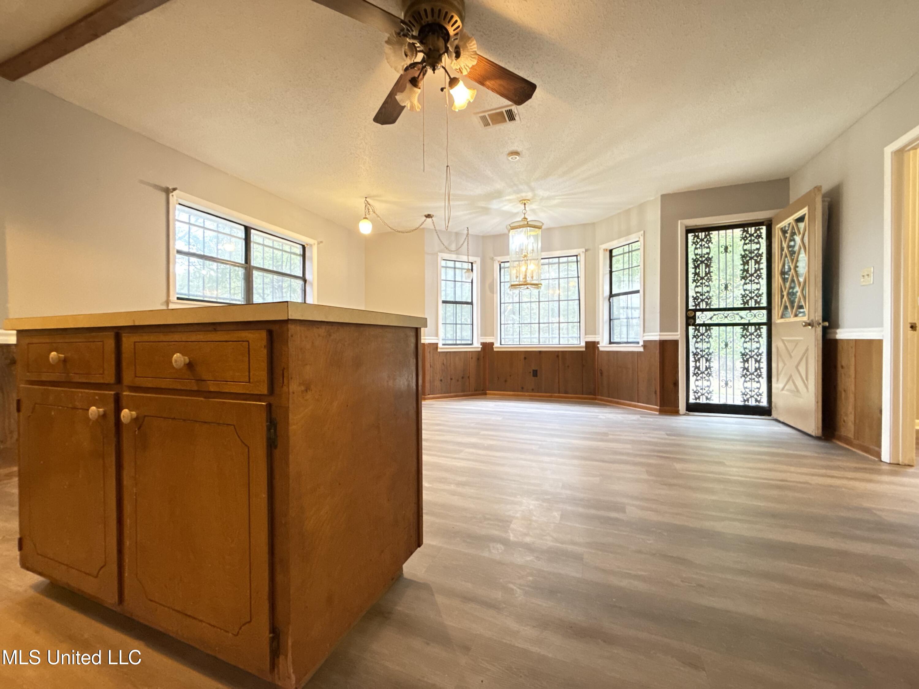 4177 County Road 284