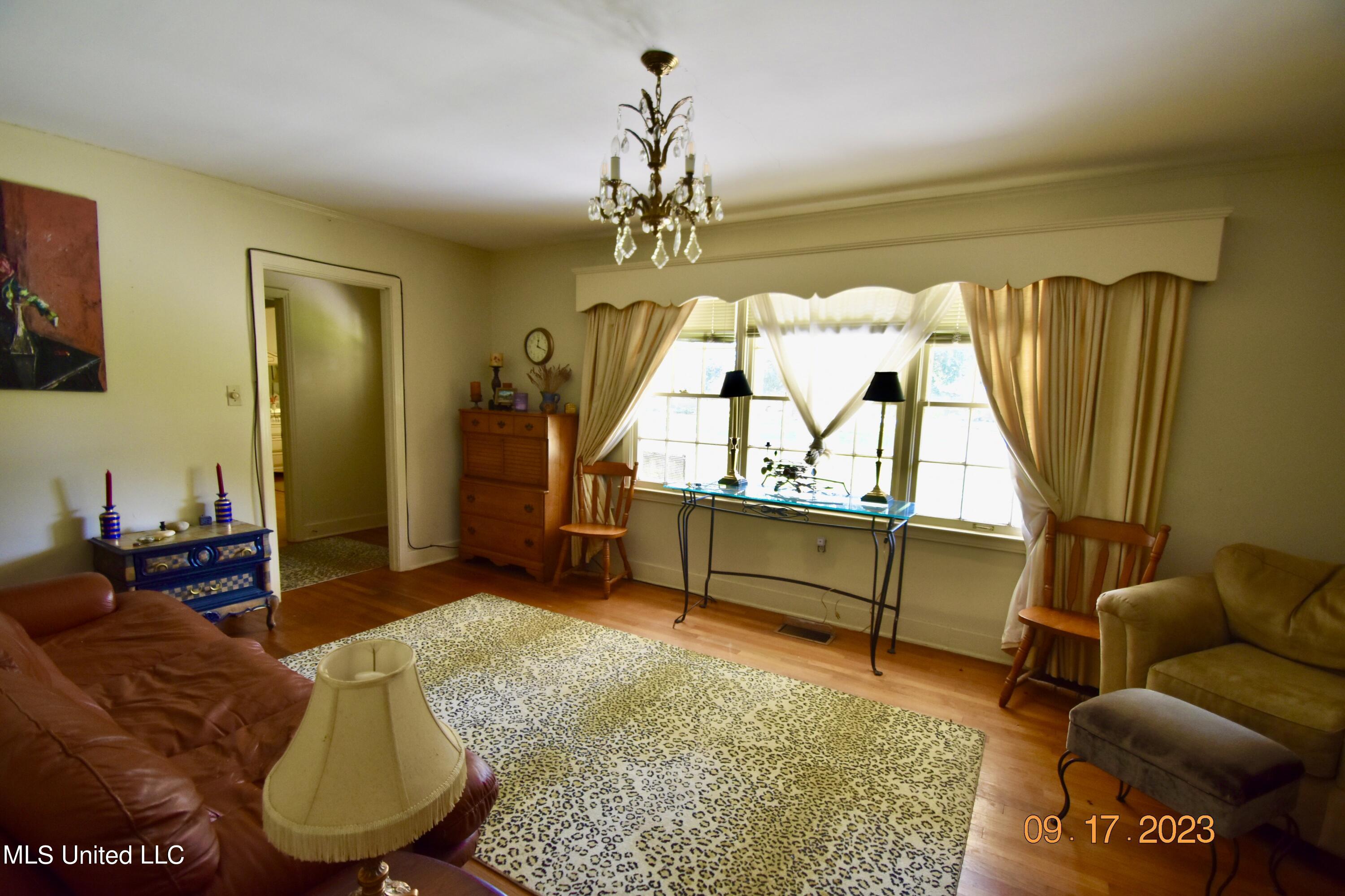 501 Macarthur Street