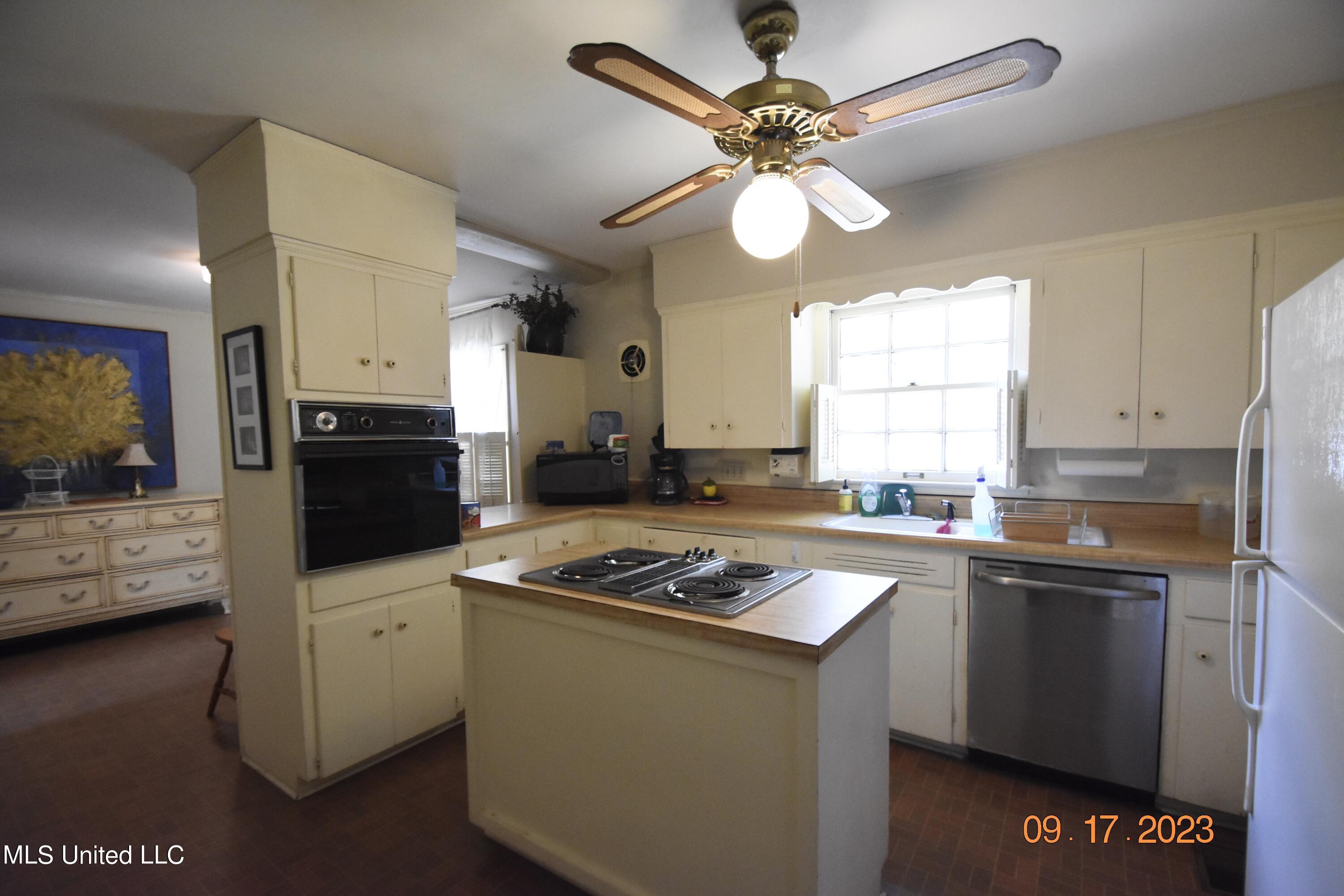 501 Macarthur Street