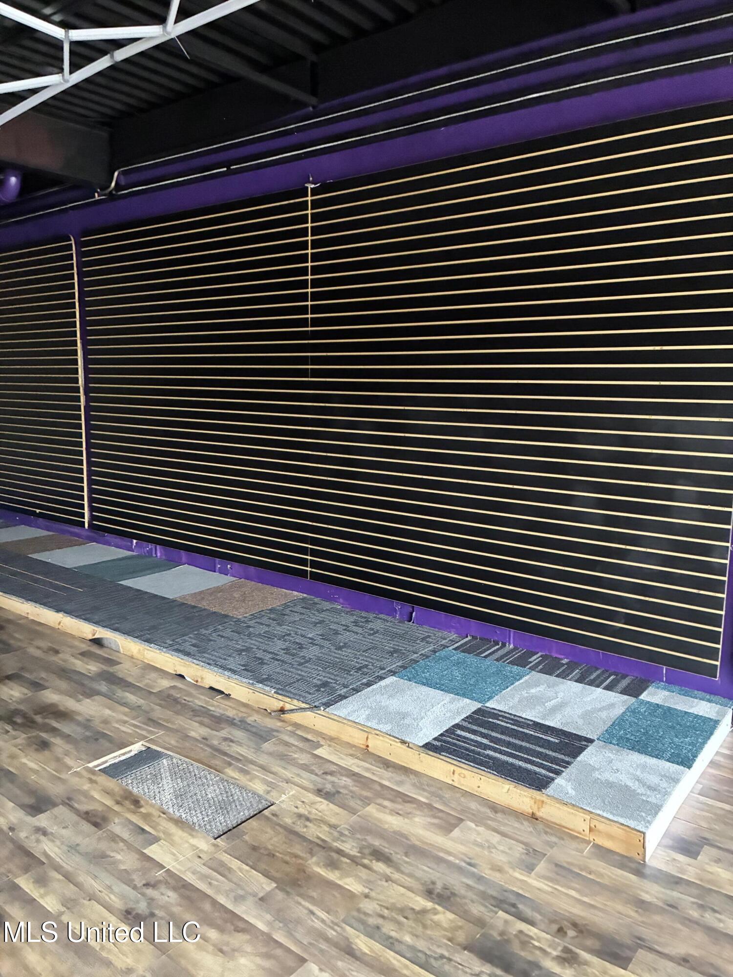 100 E Claiborne Avenue, B