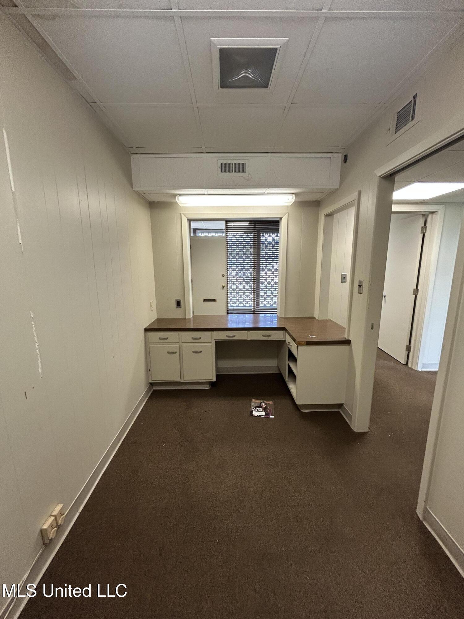 102 East Claiborne, B