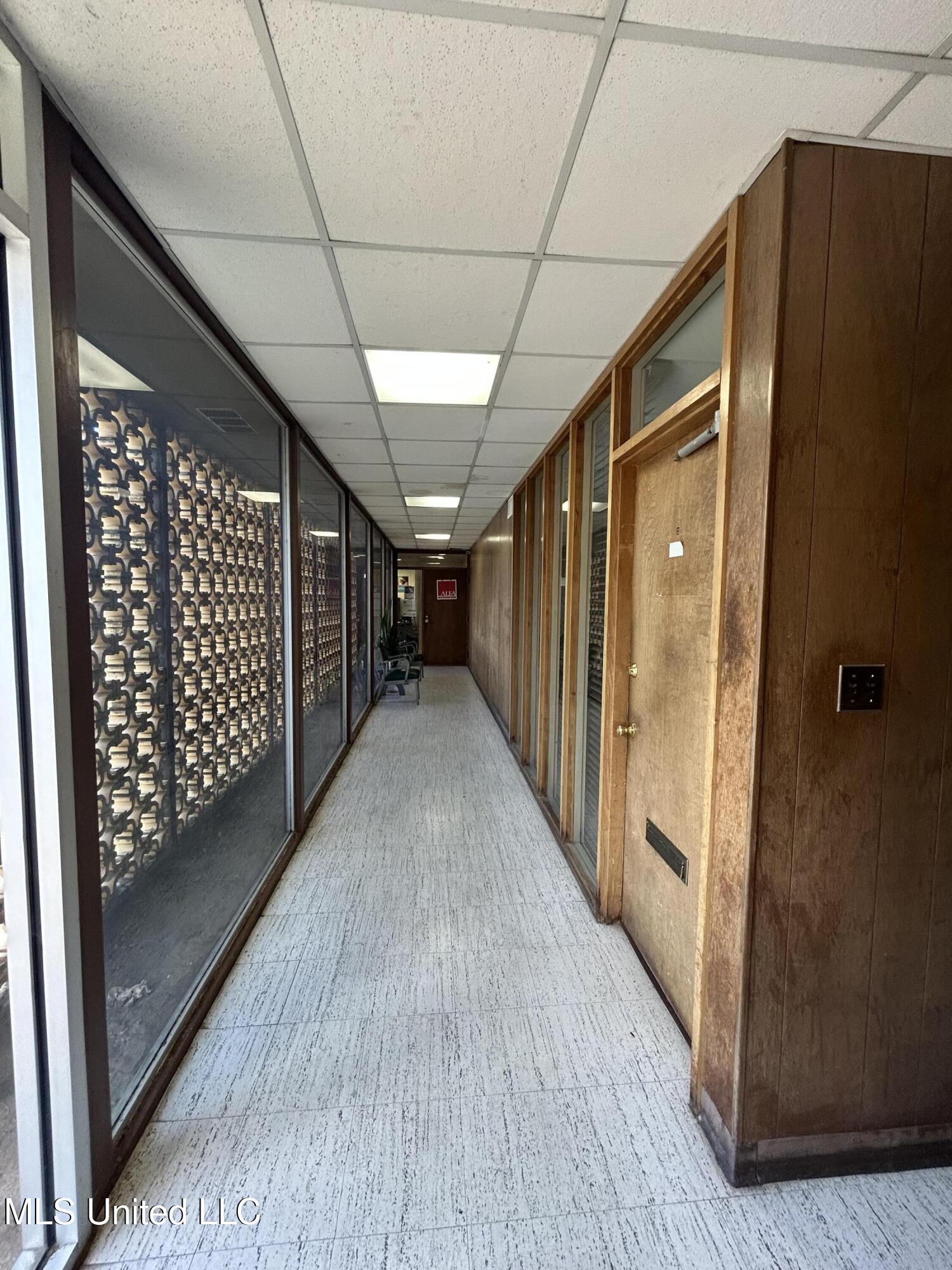 102 East Claiborne, B