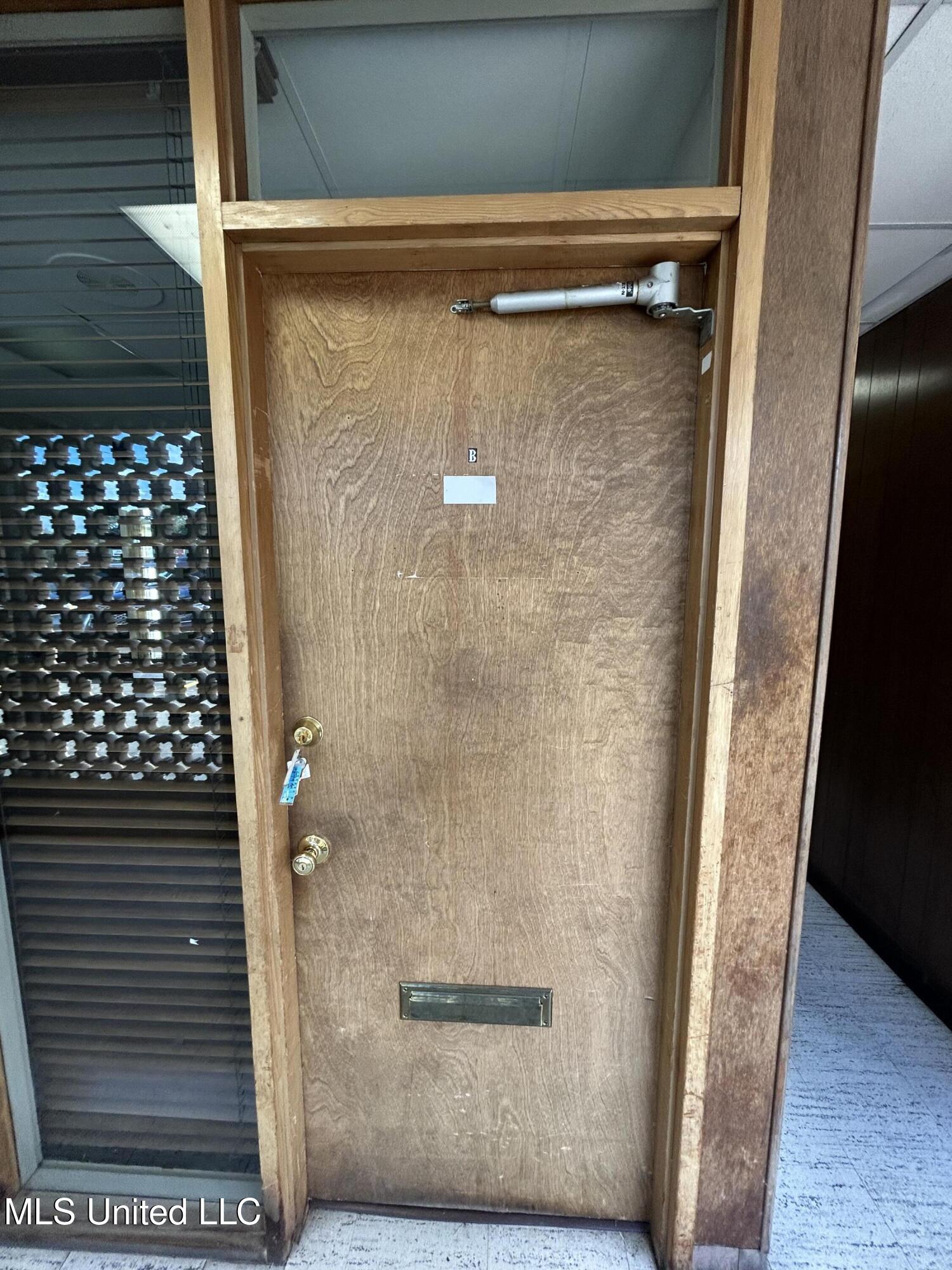 102 East Claiborne, B