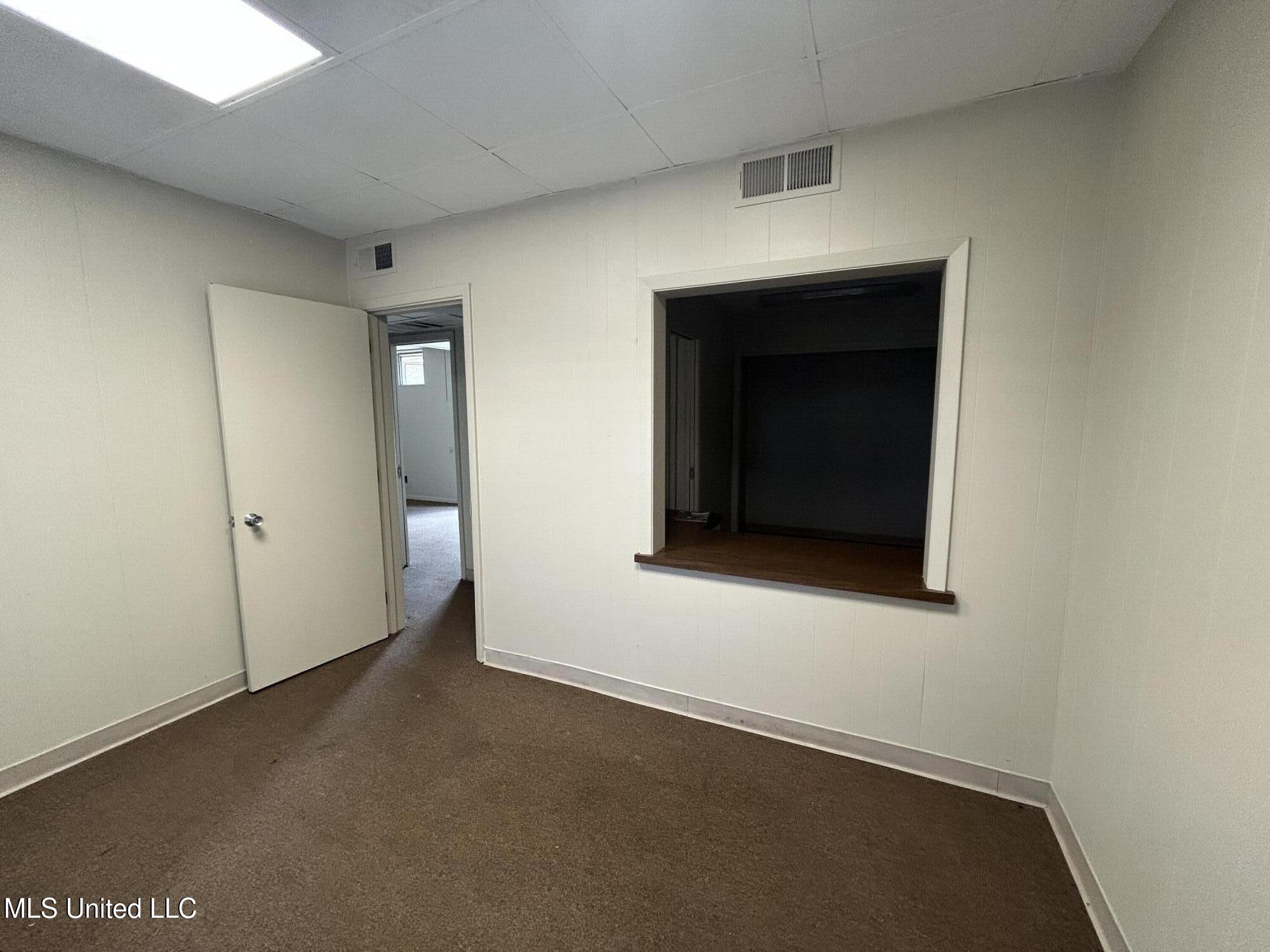 102 East Claiborne, B