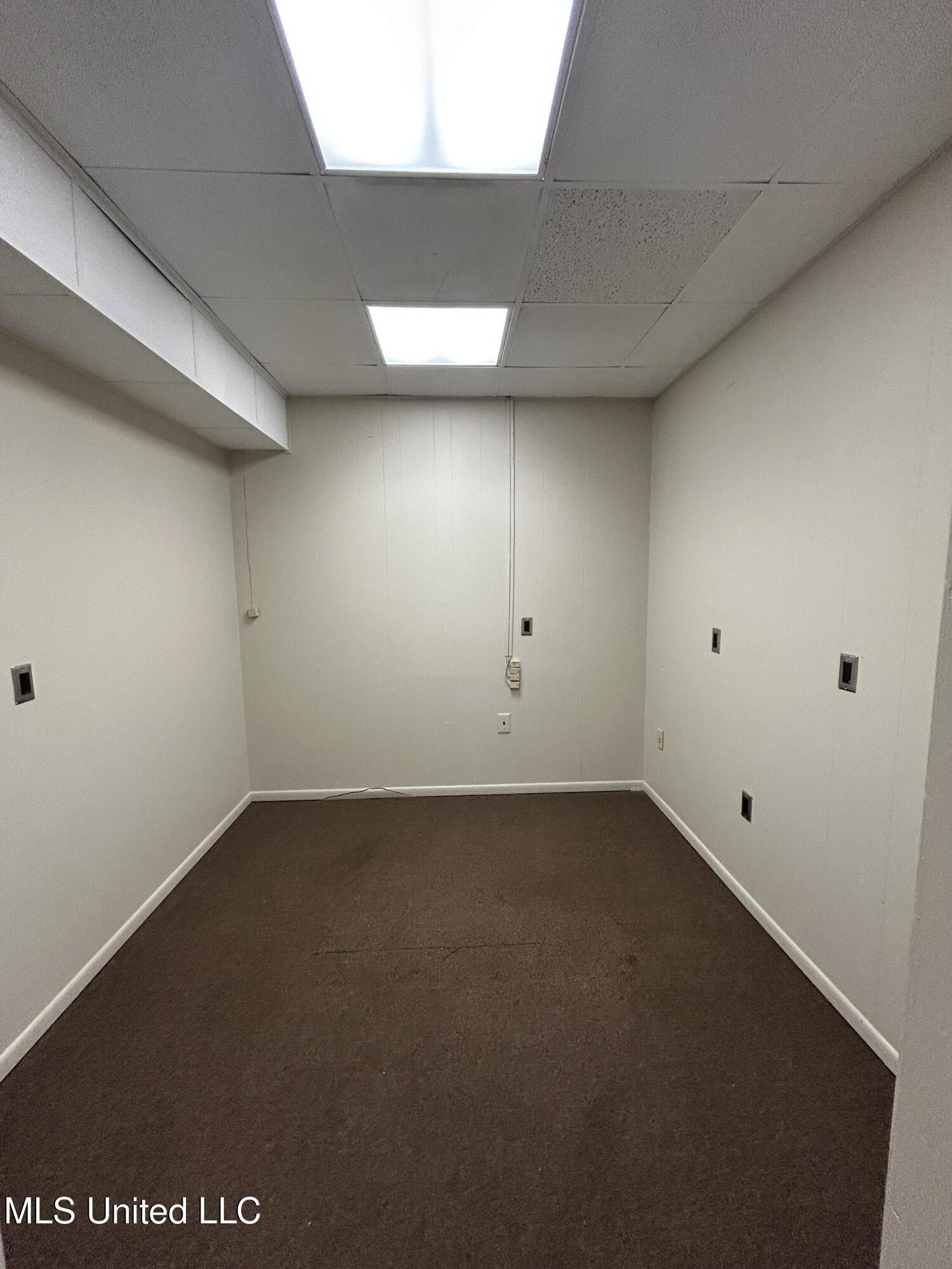 102 East Claiborne, B