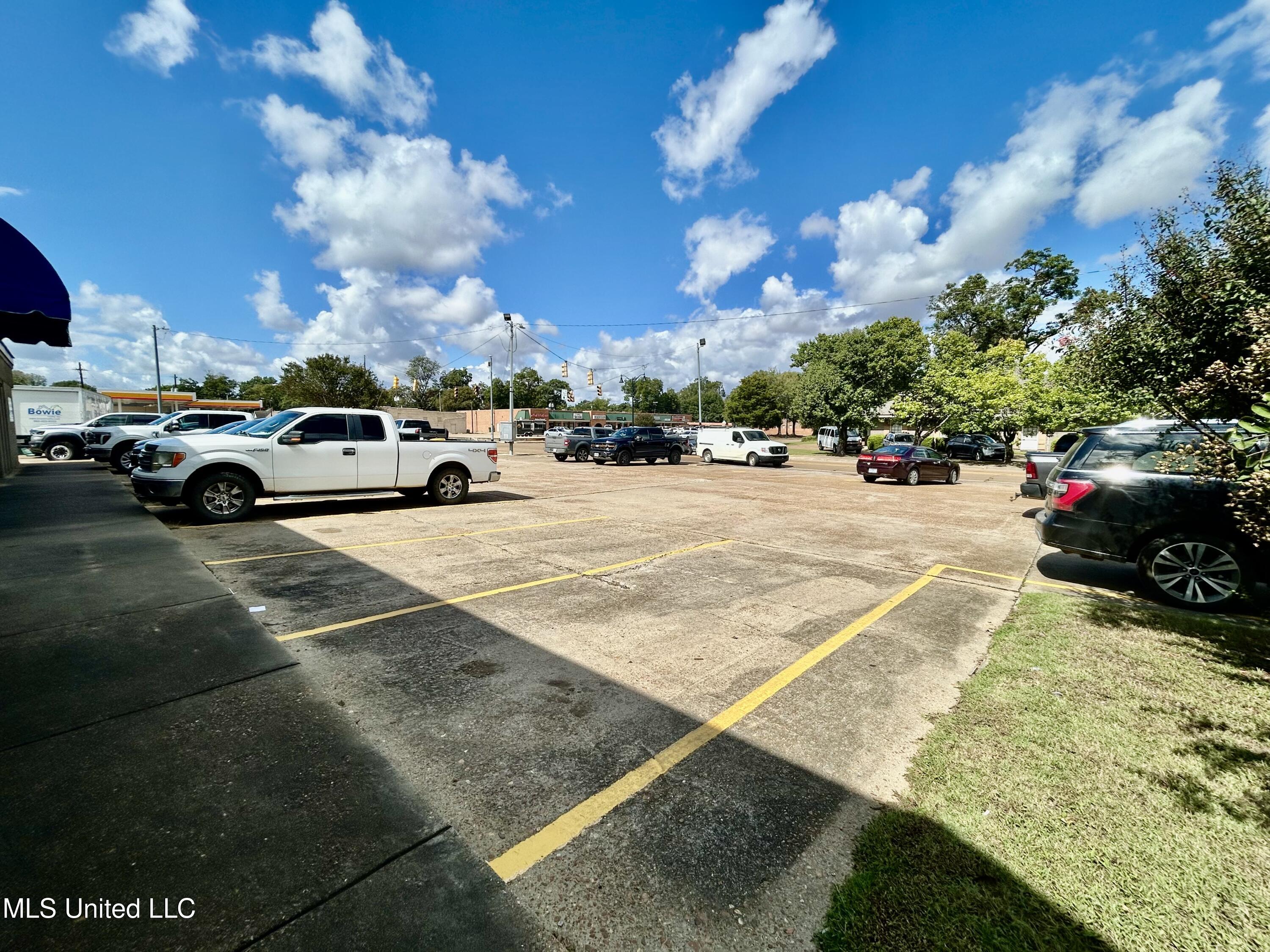 102 East Claiborne, B