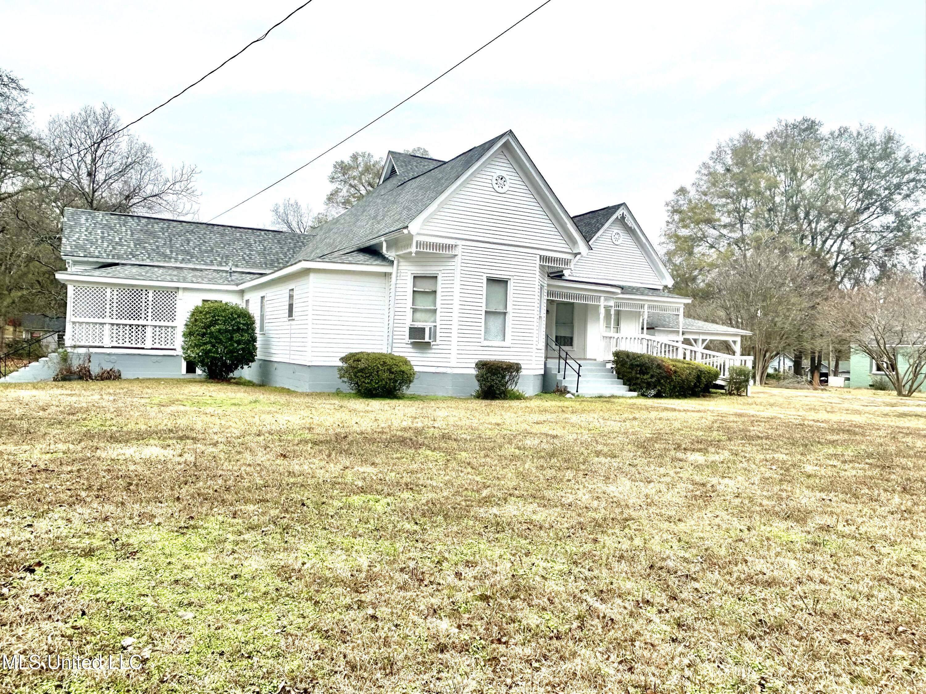 203 S Binford Avenue