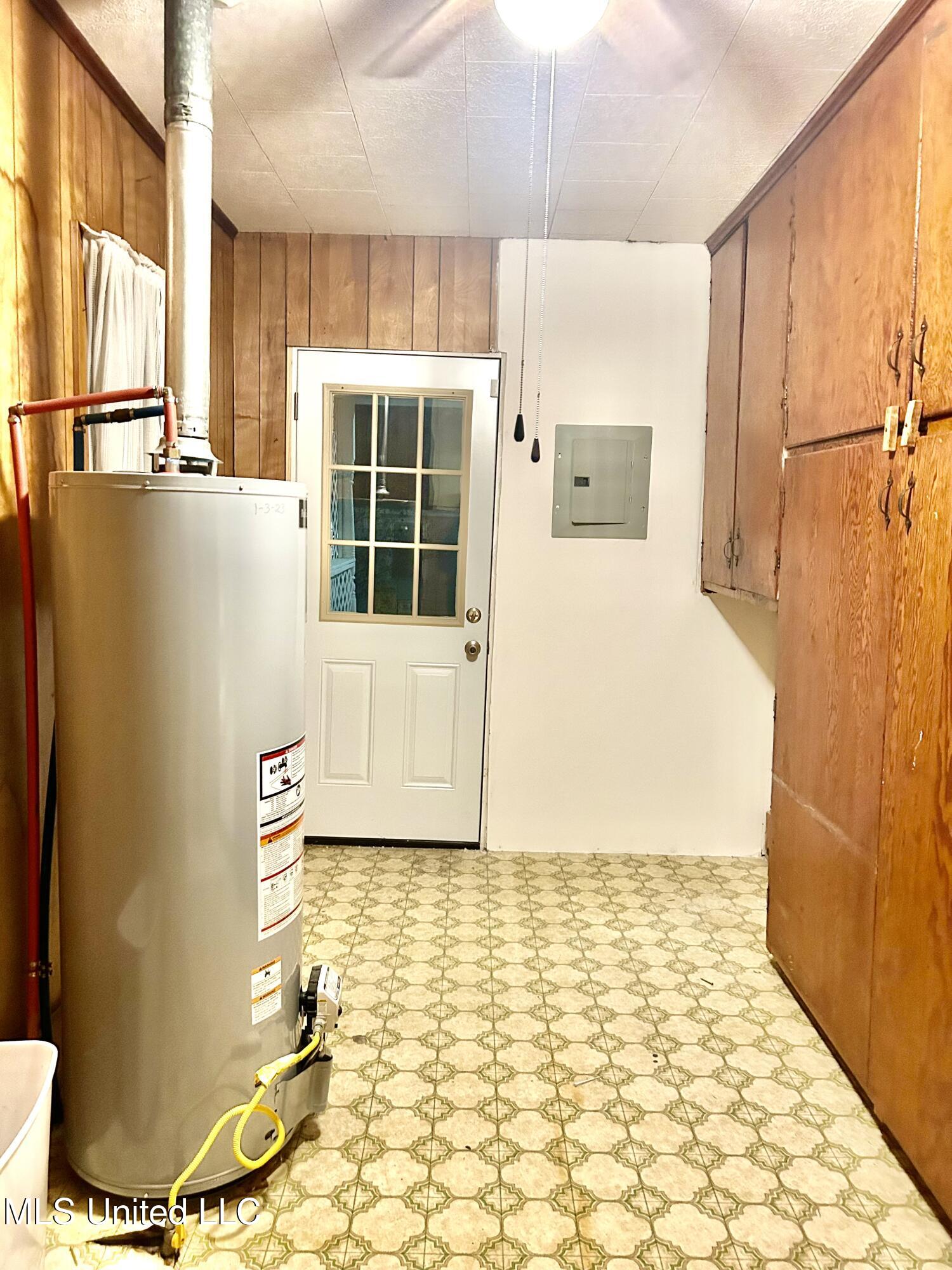 203 S Binford Avenue