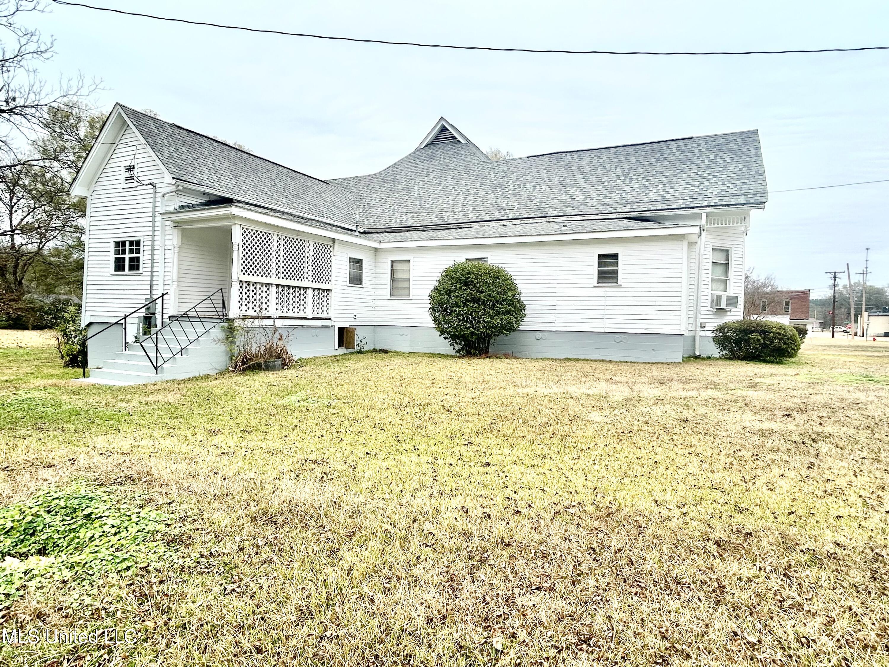 203 S Binford Avenue