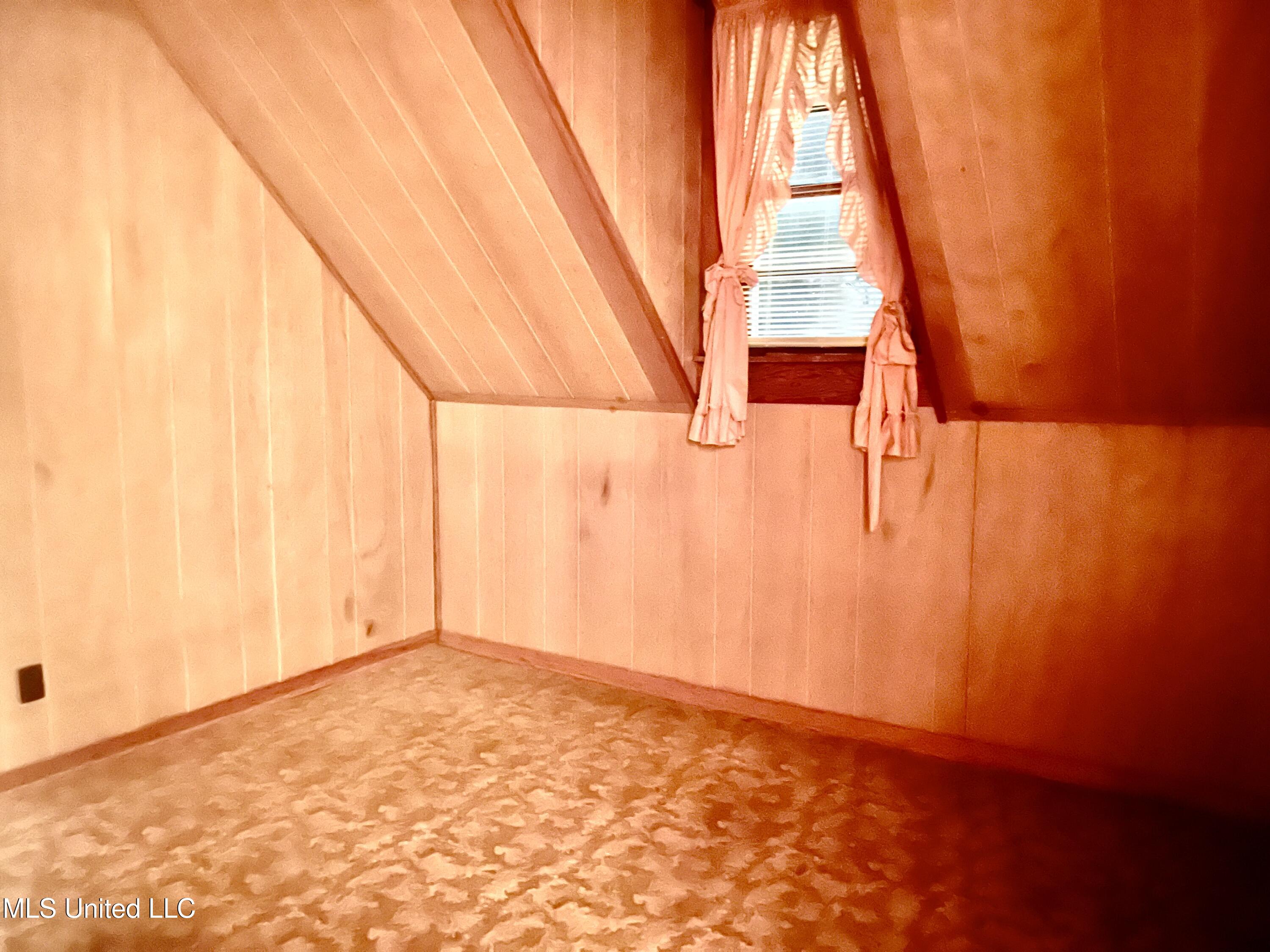 203 S Binford Avenue