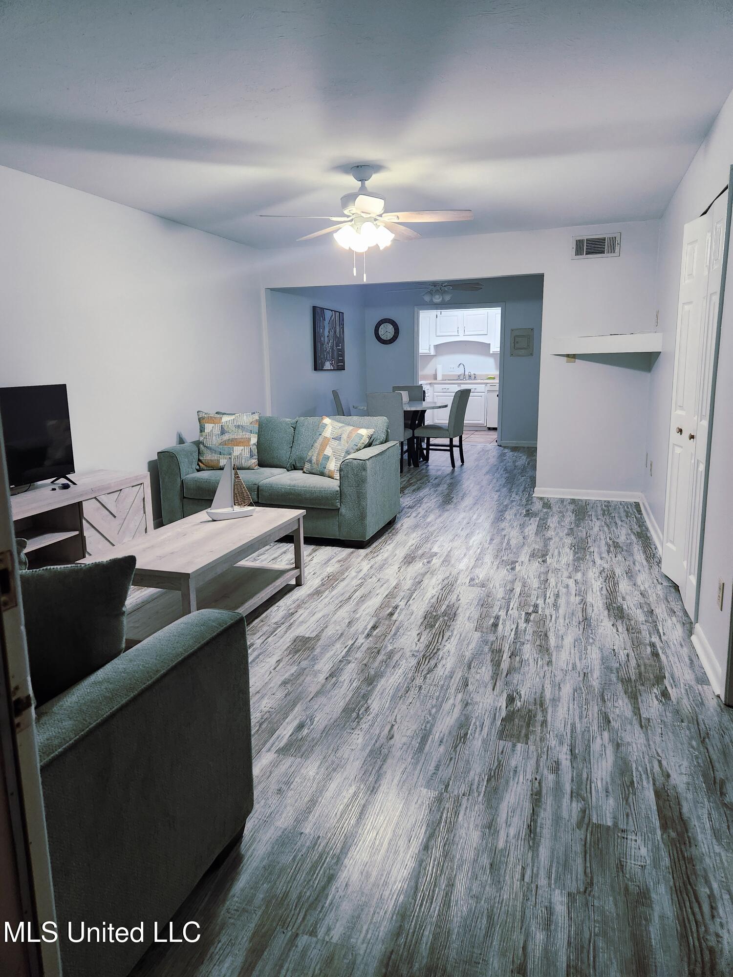 5155 Wayneland Drive, F3