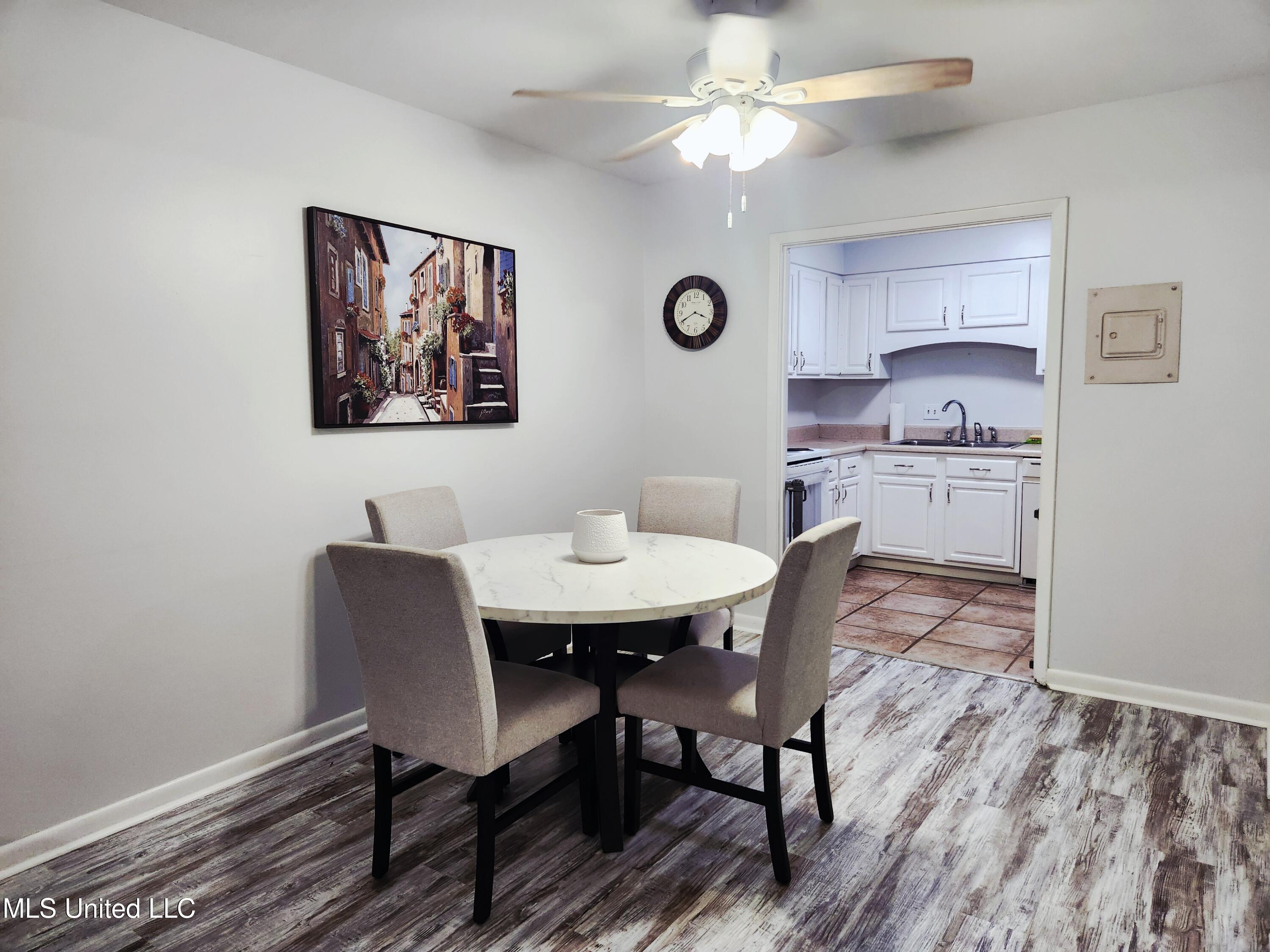 5155 Wayneland Drive, F3