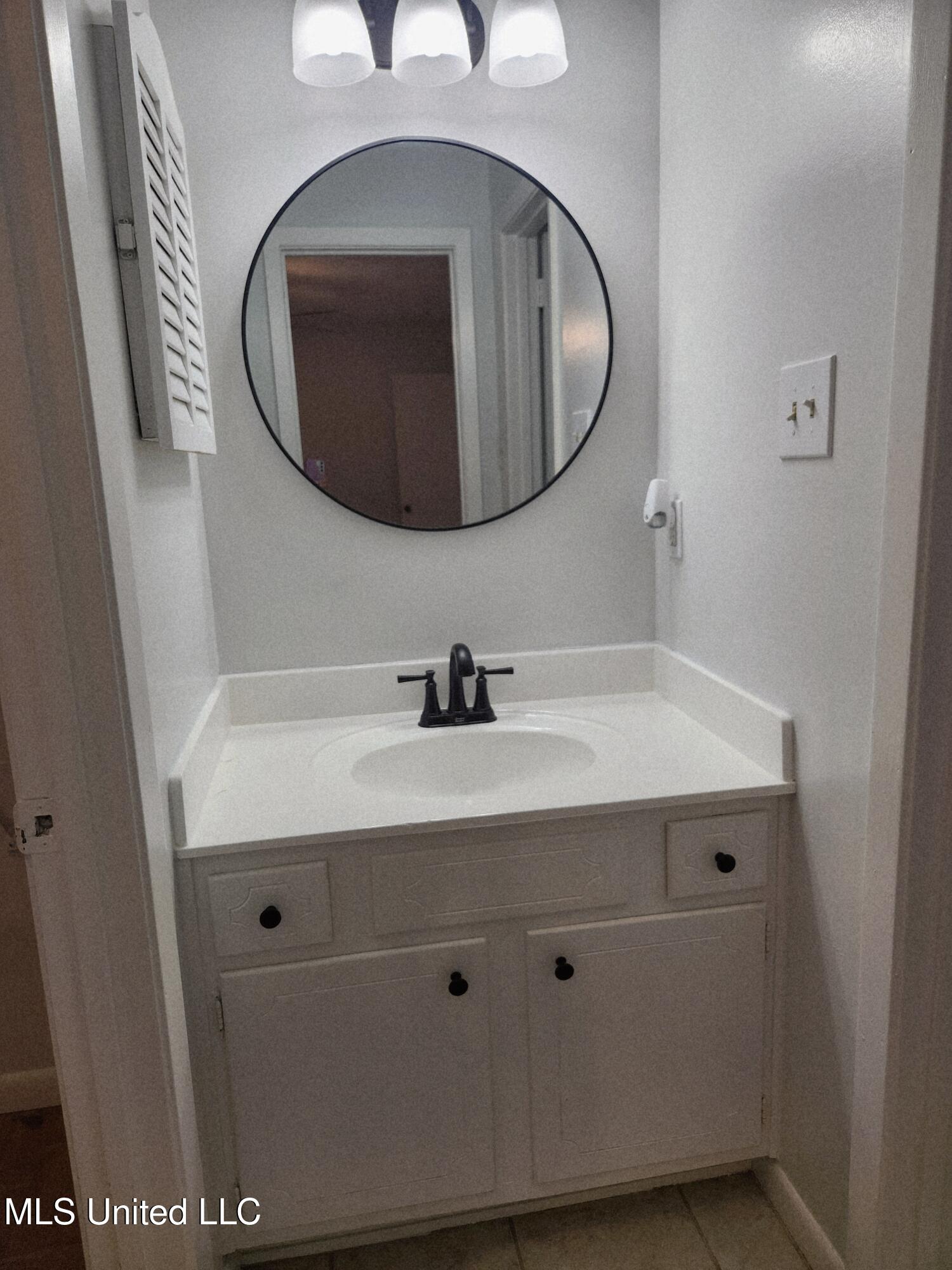 5155 Wayneland Drive, F3