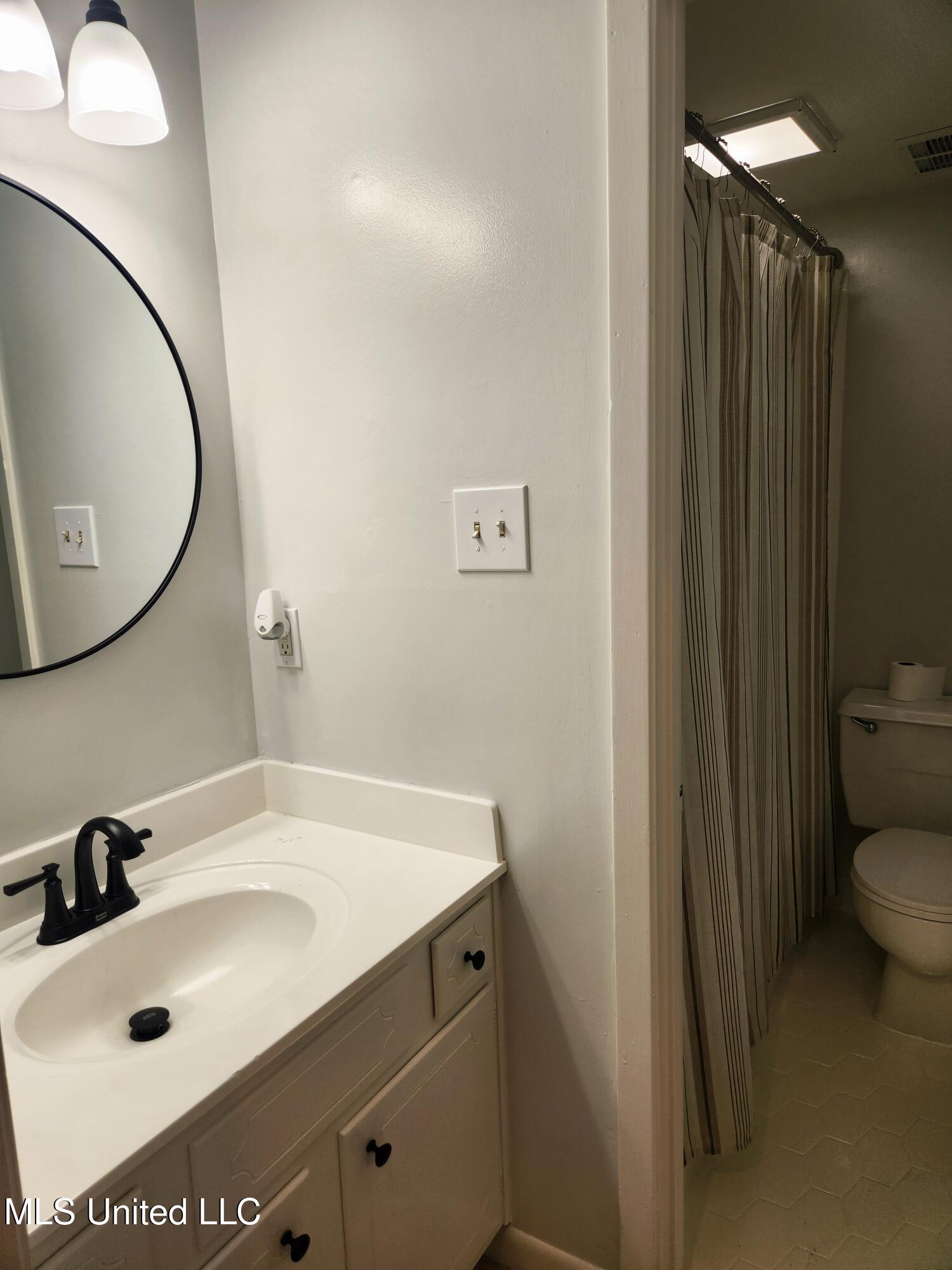 5155 Wayneland Drive, F3