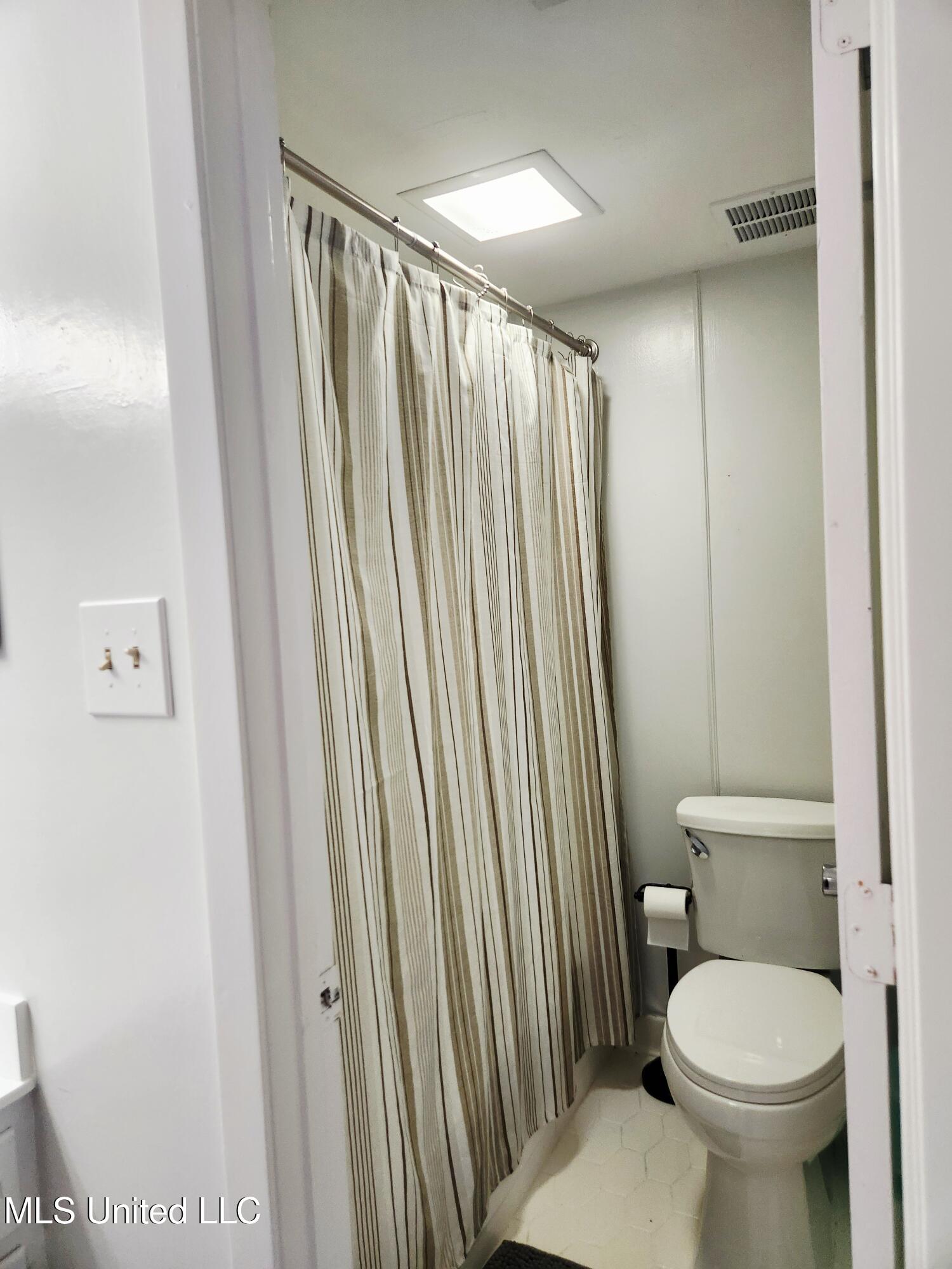 5155 Wayneland Drive, F3