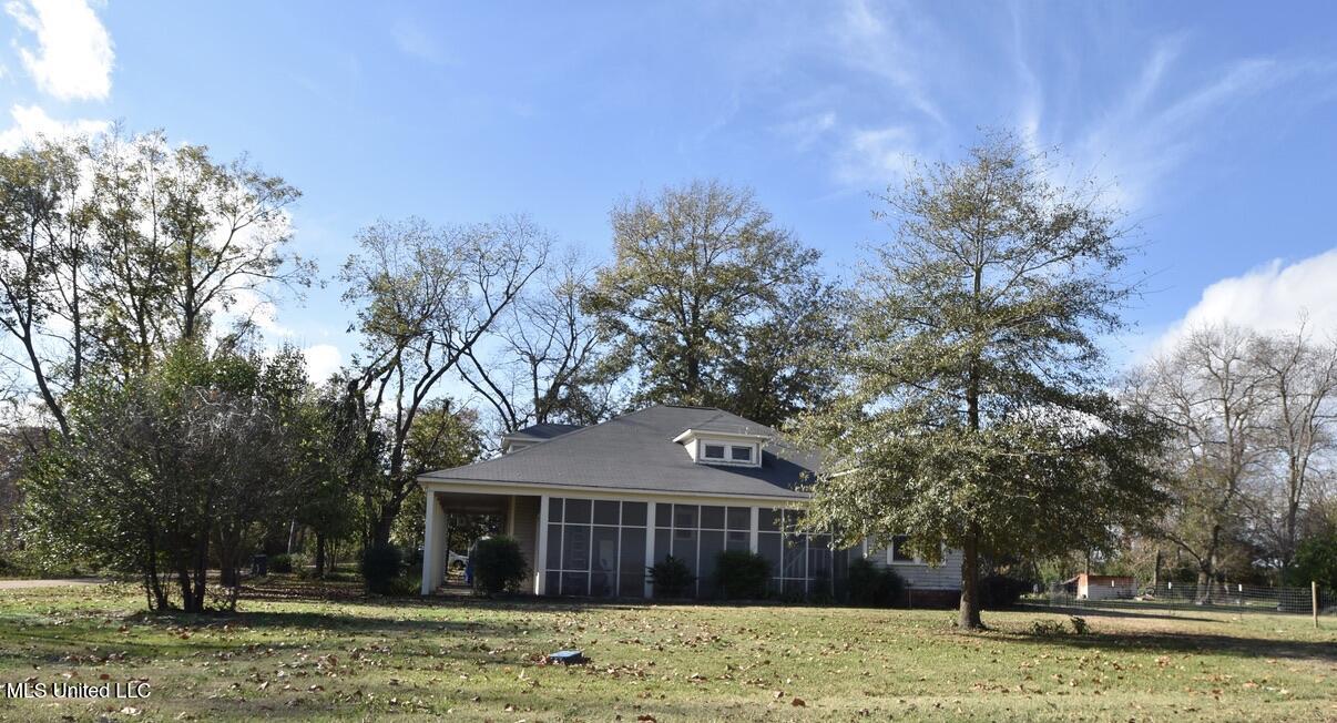 100 W Gleason Street