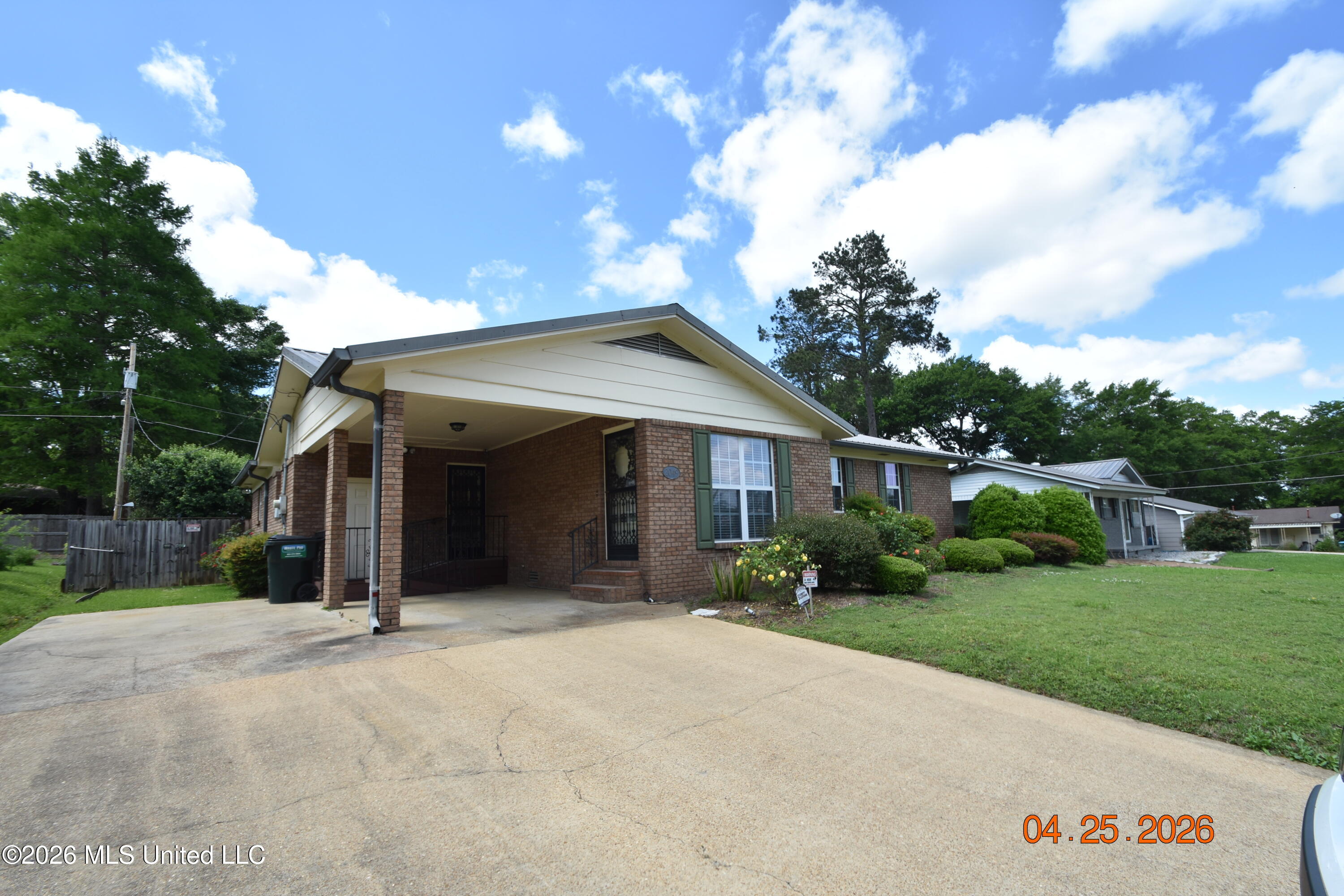 2049 Oakhurst Drive