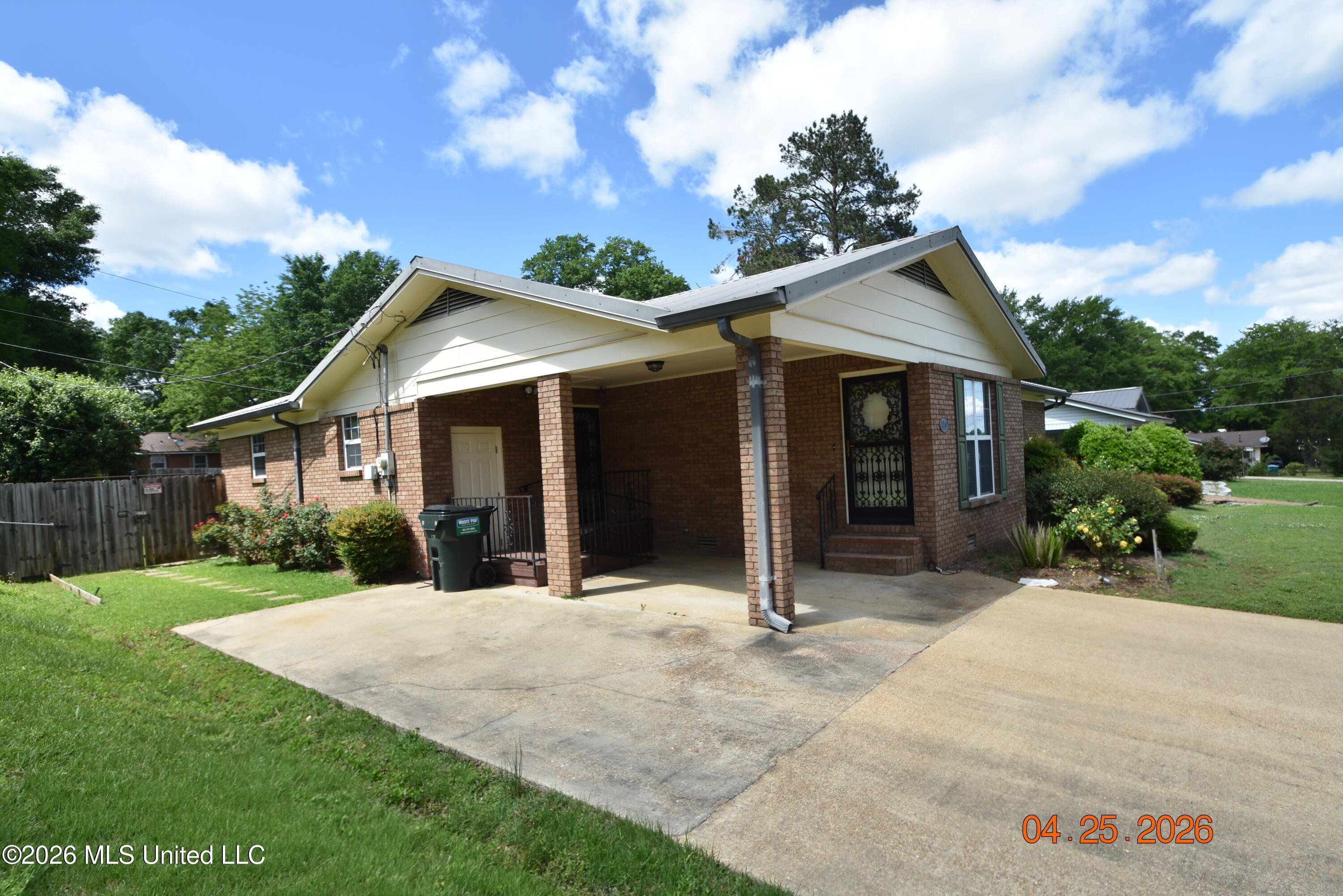 2049 Oakhurst Drive